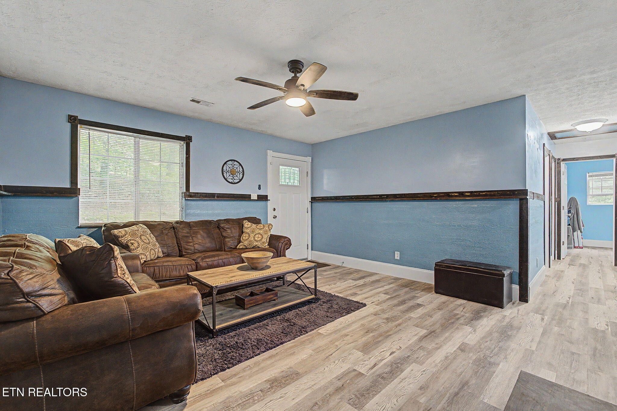 1614 Dogwood St Property Photo 5