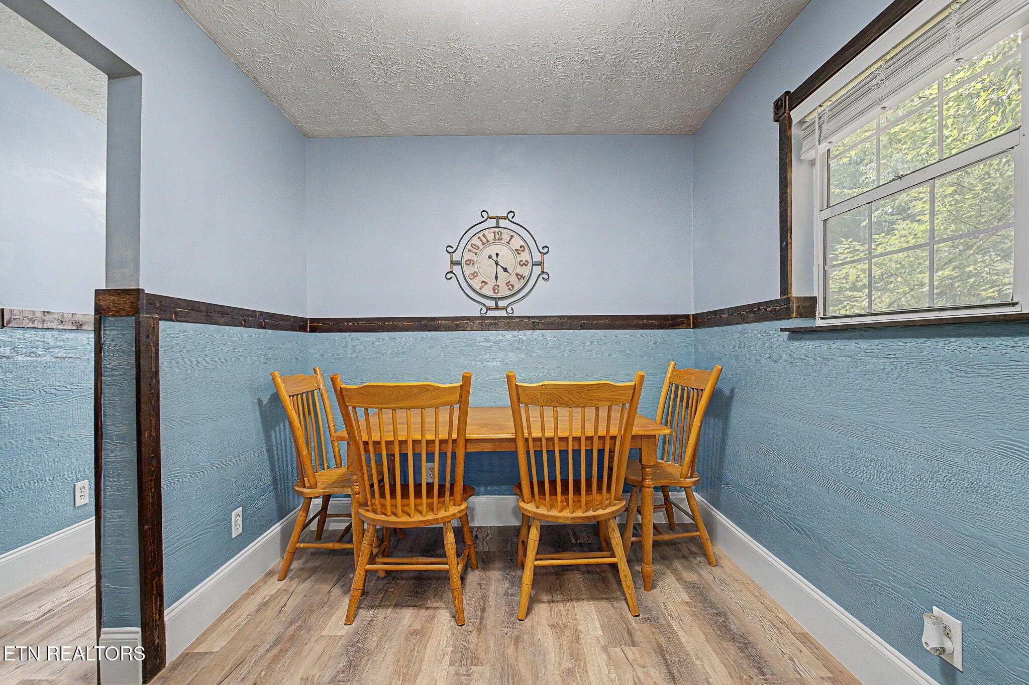1614 Dogwood St Property Photo 11