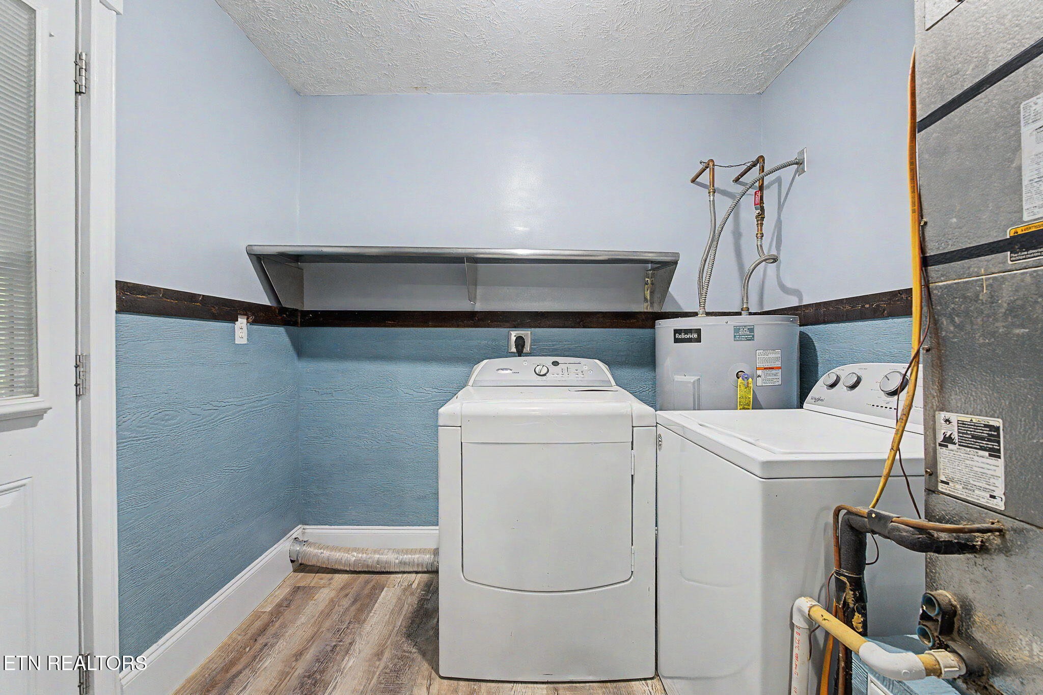 1614 Dogwood St Property Photo 15