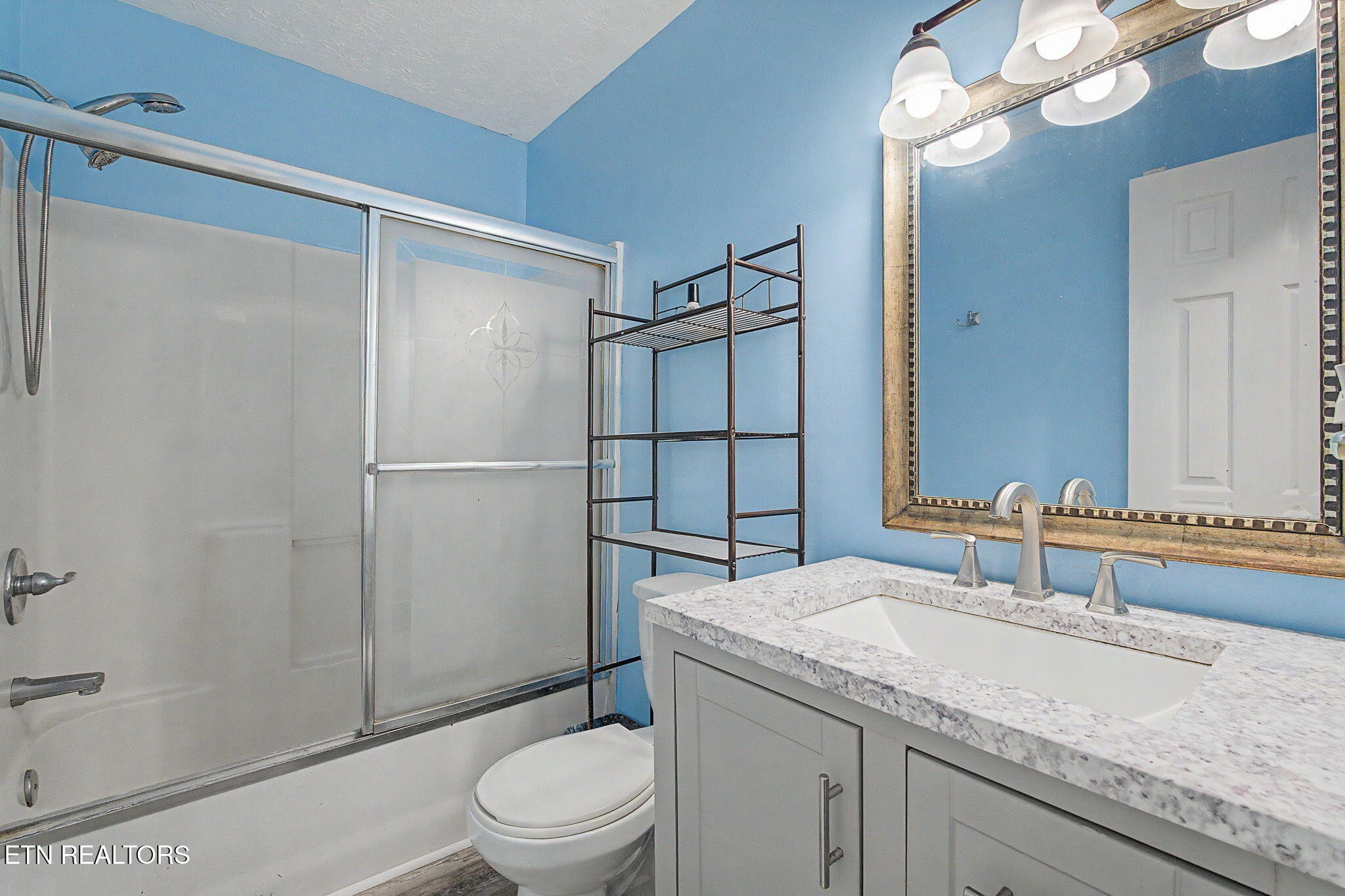 1614 Dogwood St Property Photo 17