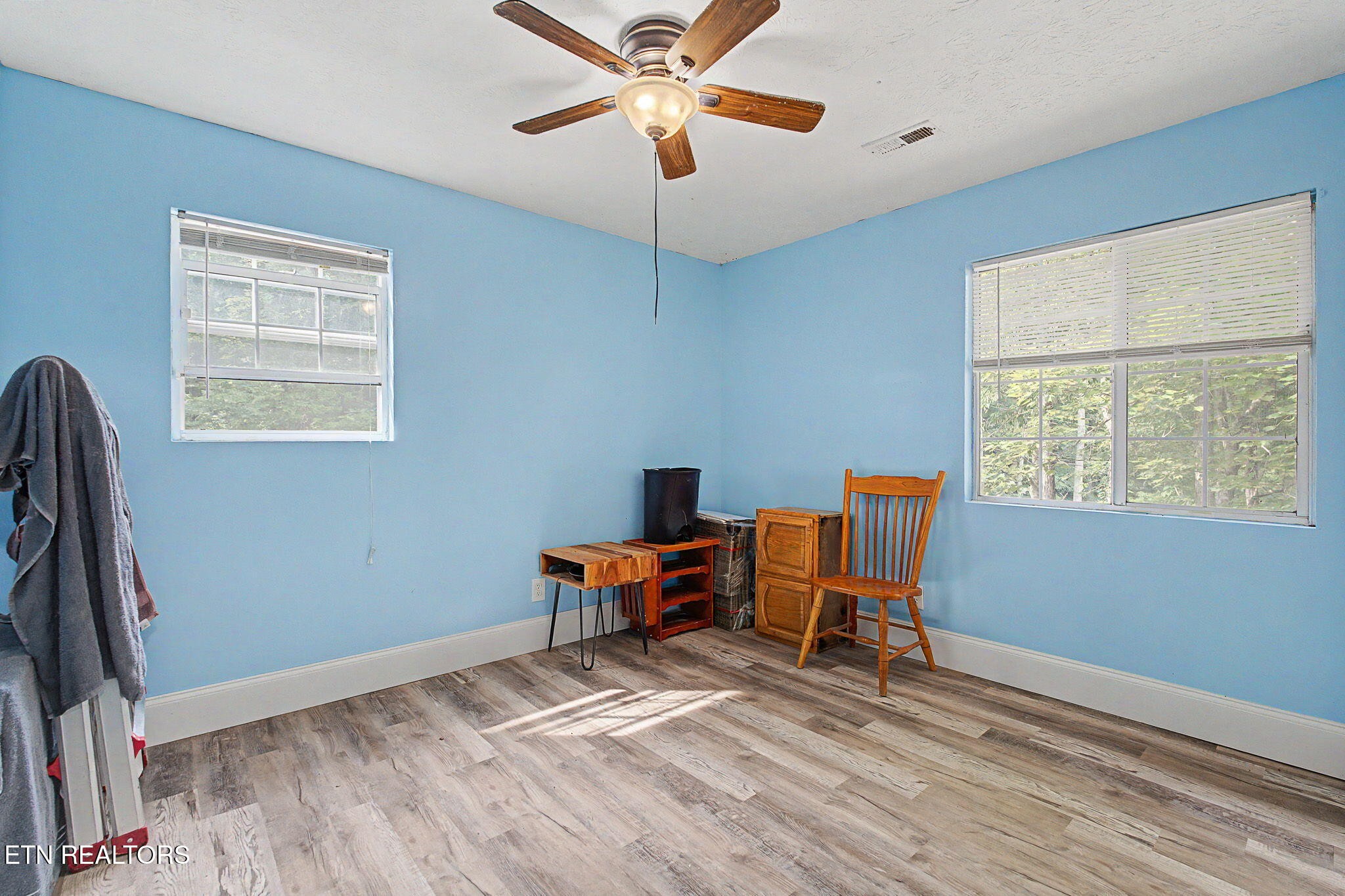 1614 Dogwood St Property Photo 18