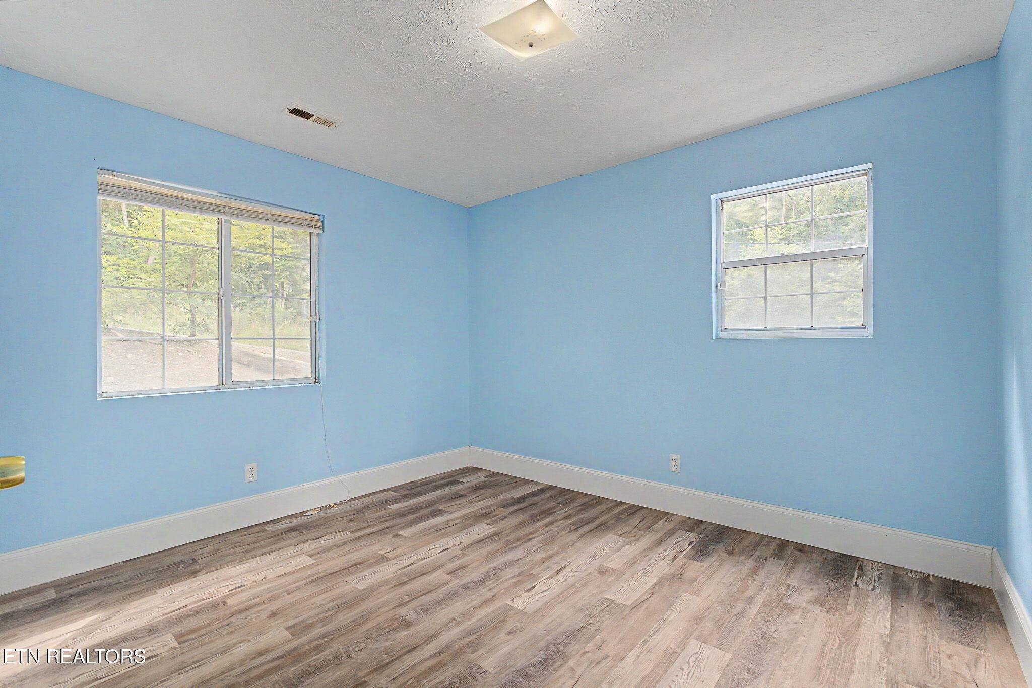 1614 Dogwood St Property Photo 20