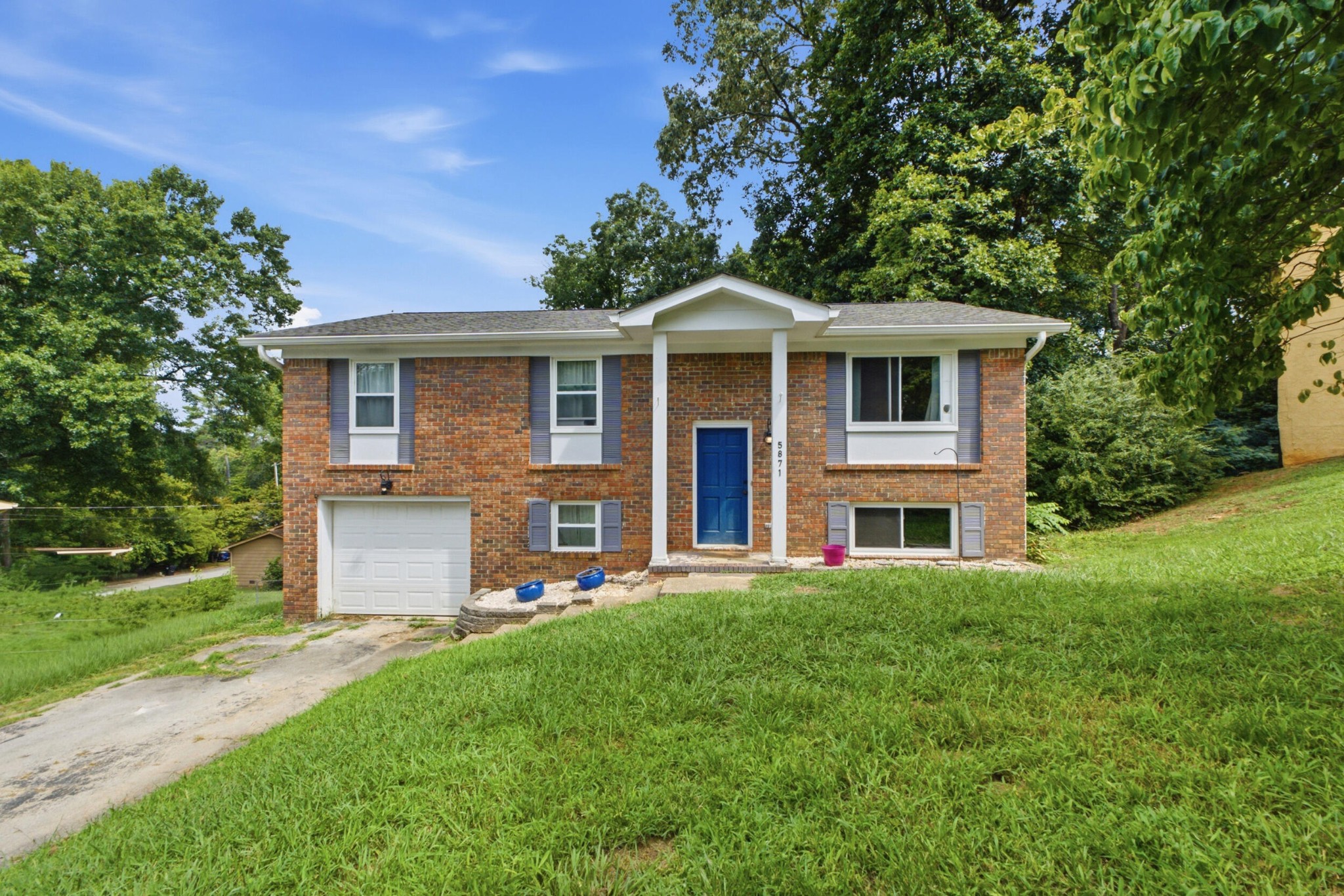5871 Stonewall Drive Property Photo 1