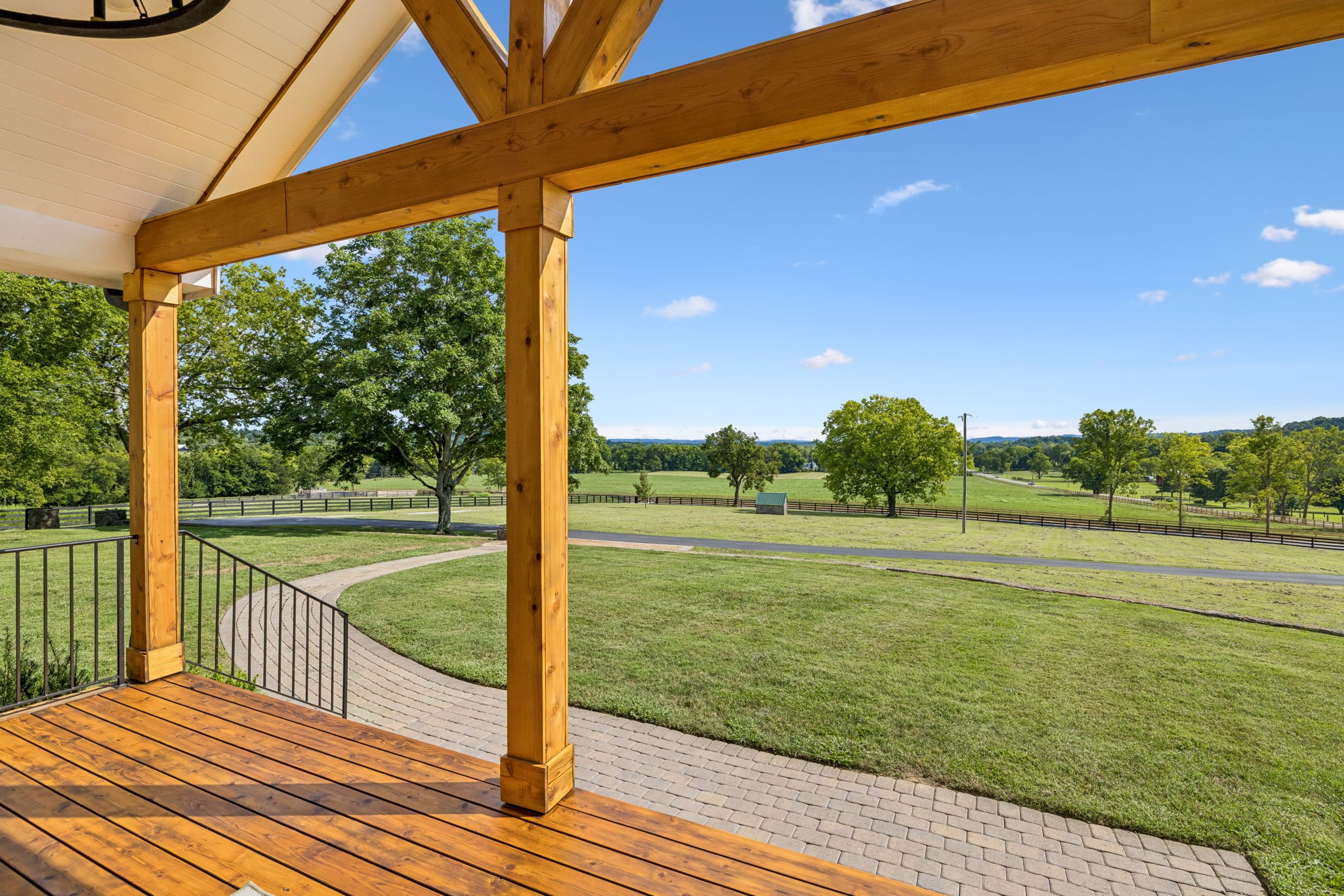 5672 Carters Creek Pike Property Photo 6