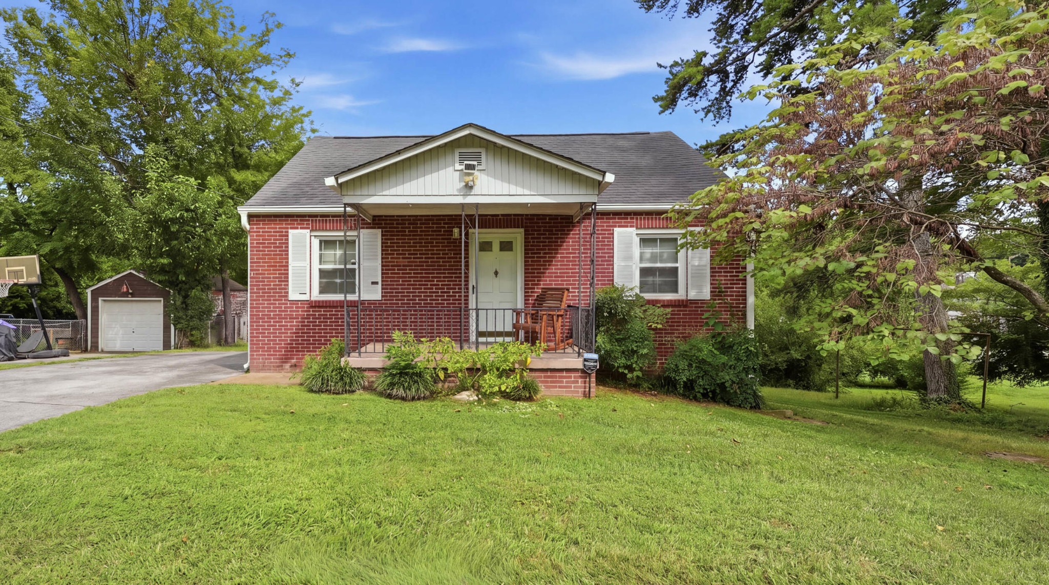 416 Broughton Street Property Photo 1