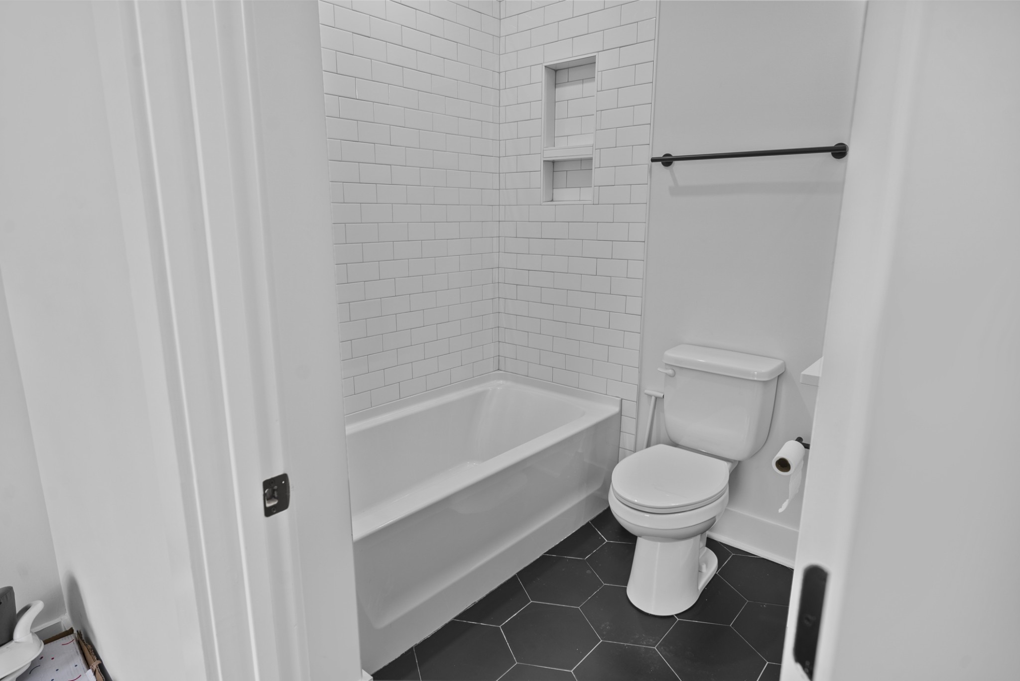 530 Edwin St Property Photo 34