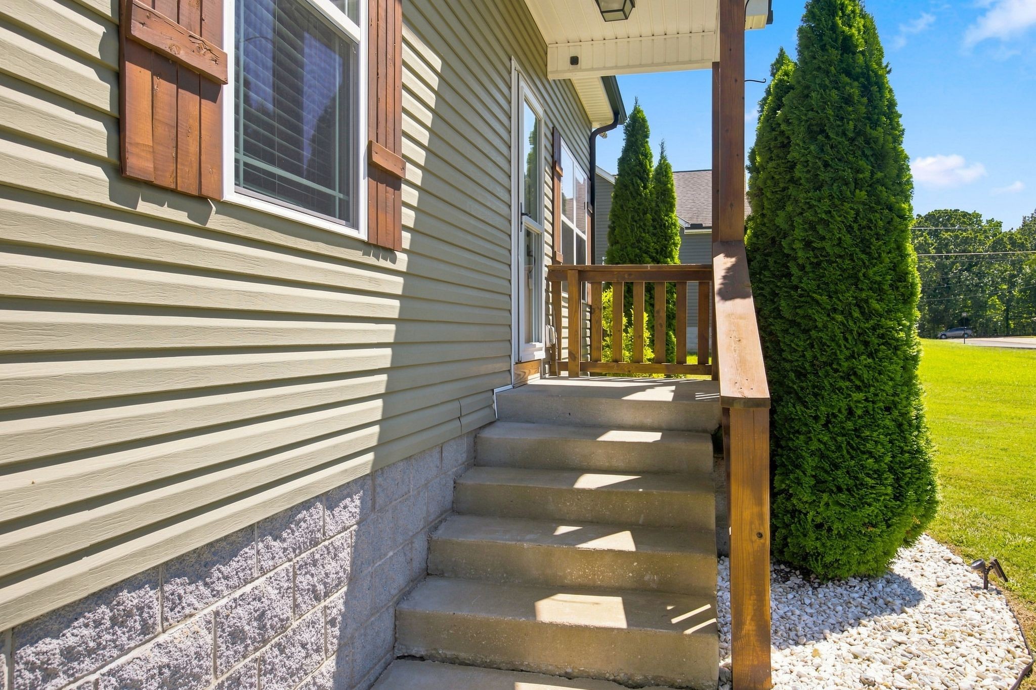 1204 Redden Ln Property Photo 3