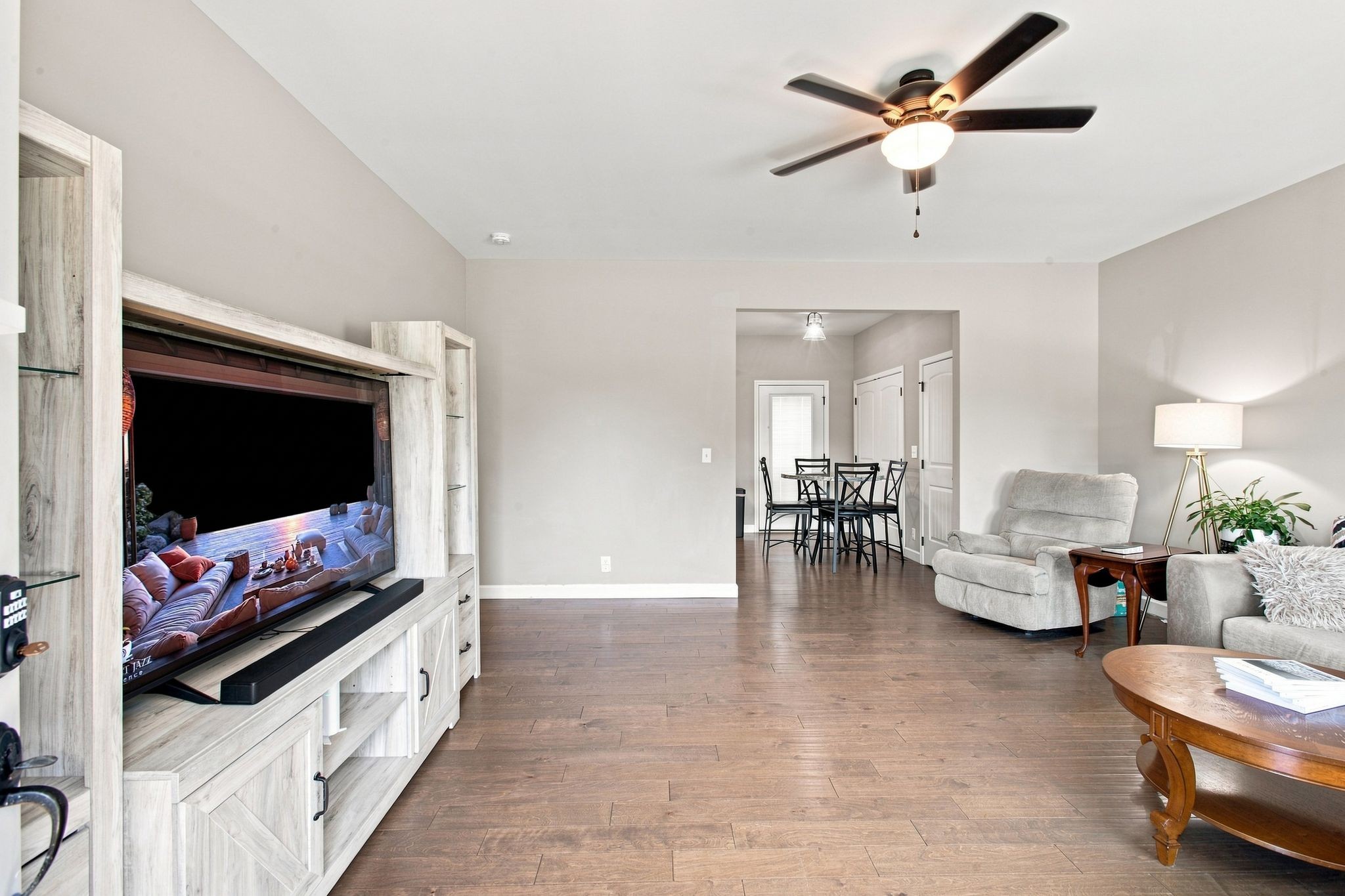 1204 Redden Ln Property Photo 4