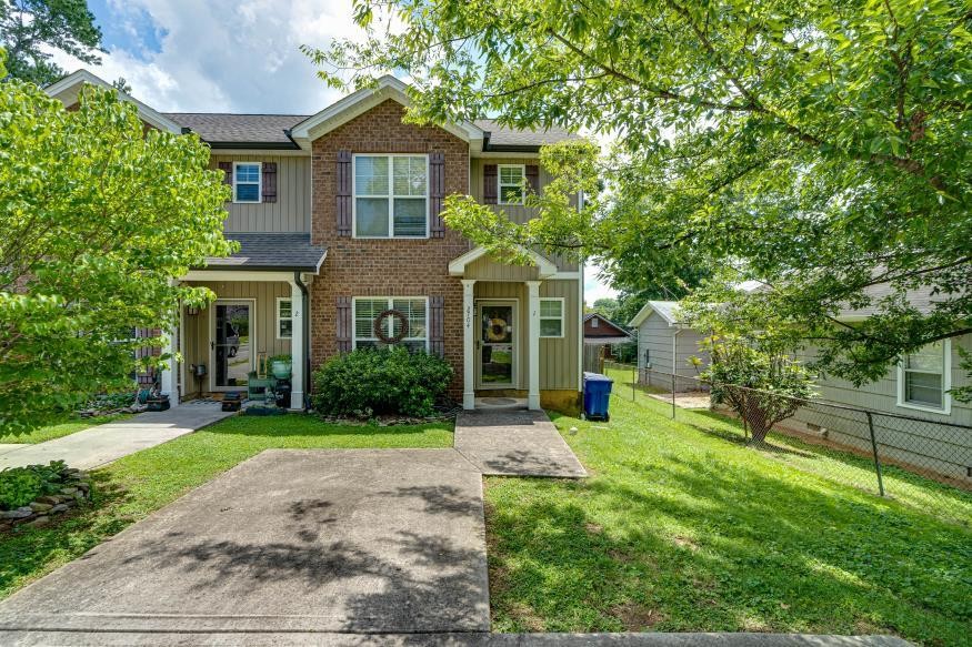 2704 Woodlawn Avenue, Nw Property Photo 1