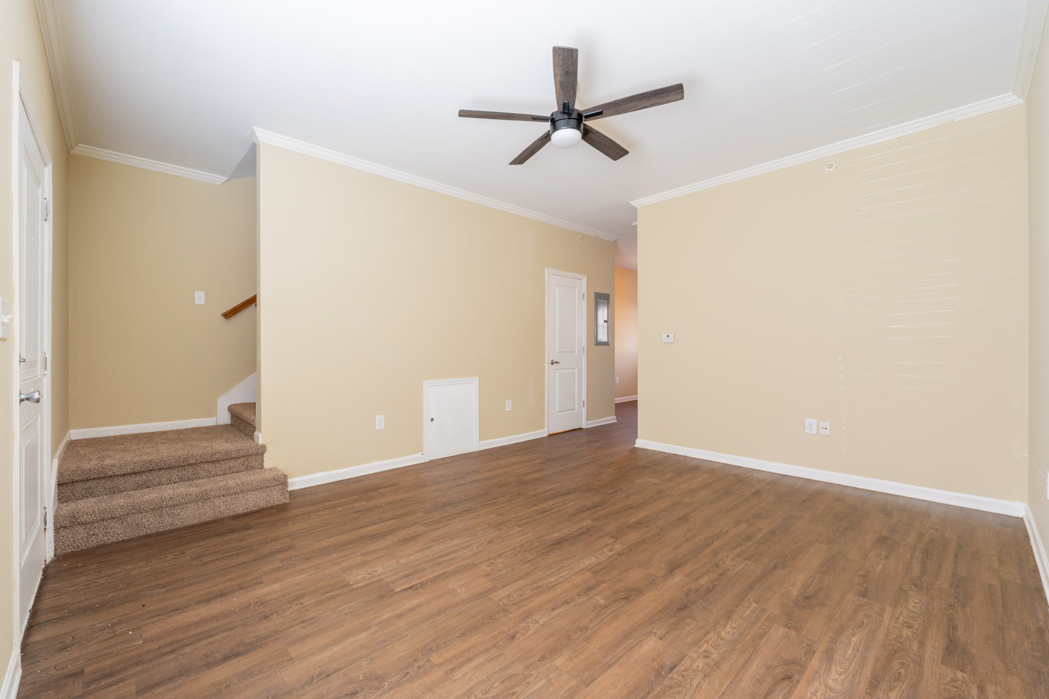 156 Silver St Property Photo 7