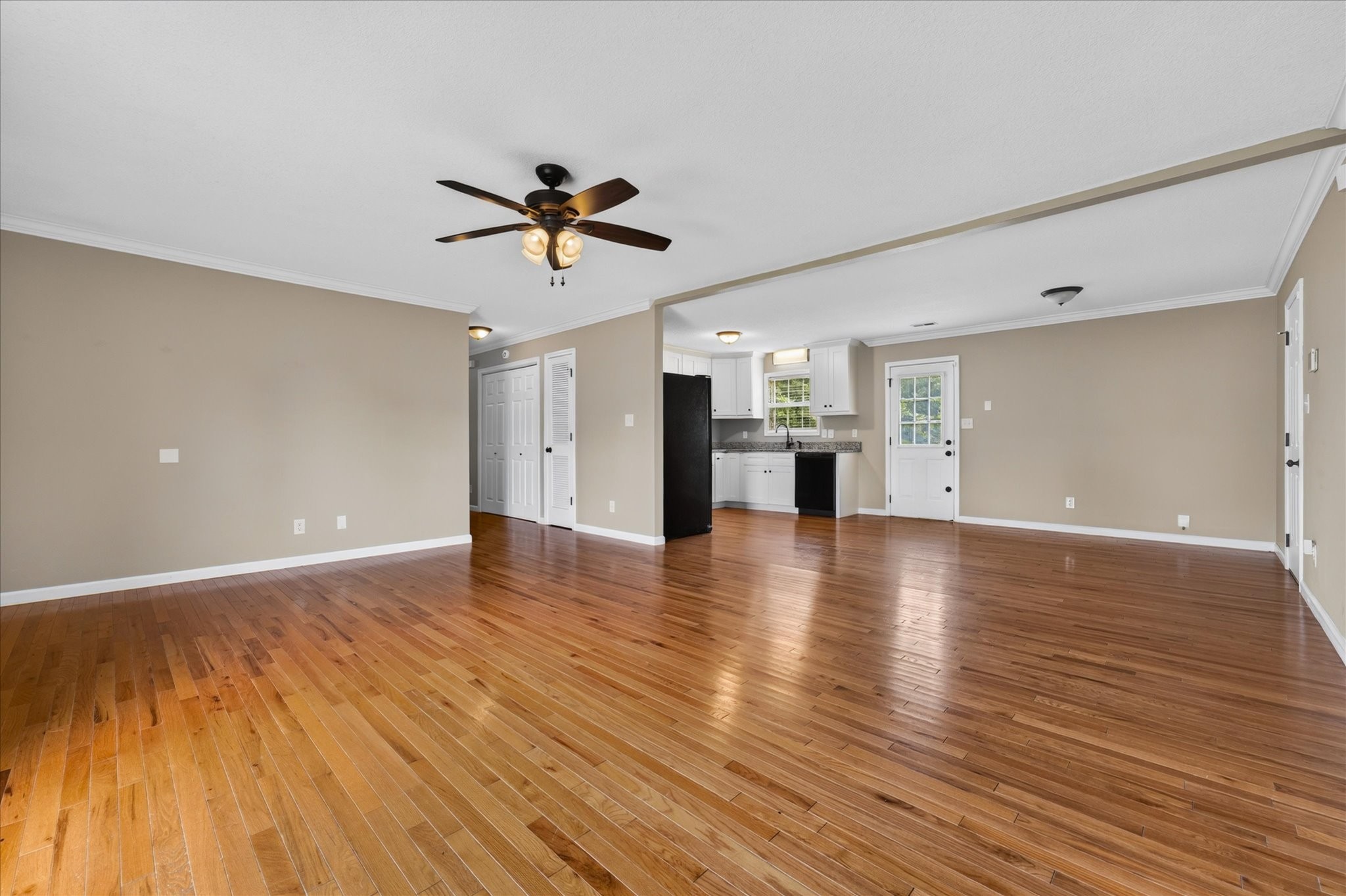 204 Ruf Dr Property Photo 4