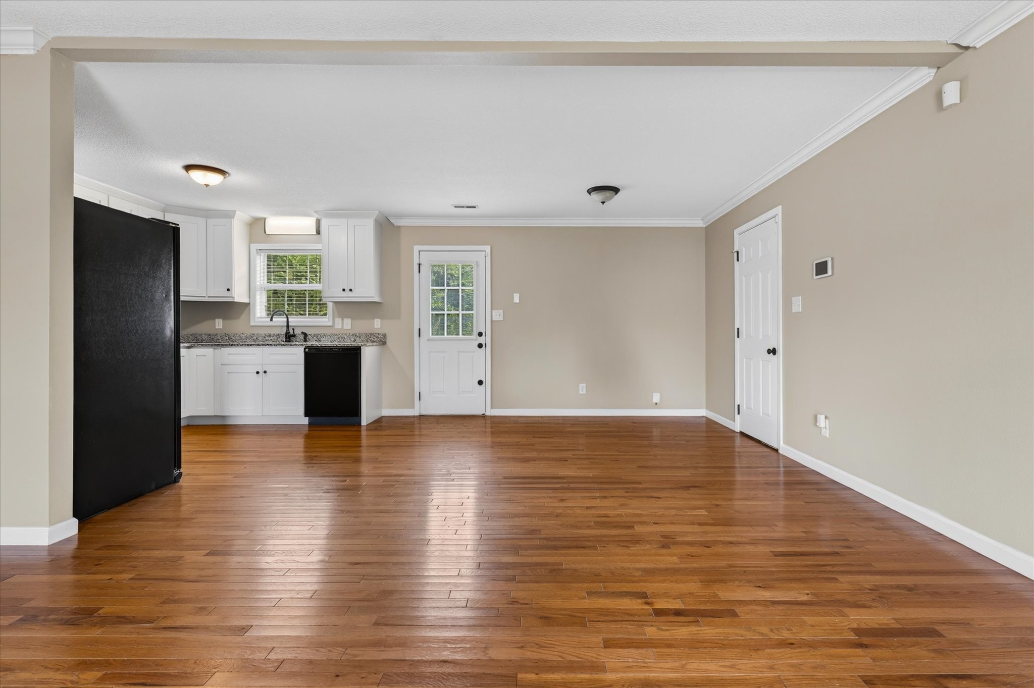 204 Ruf Dr Property Photo 8