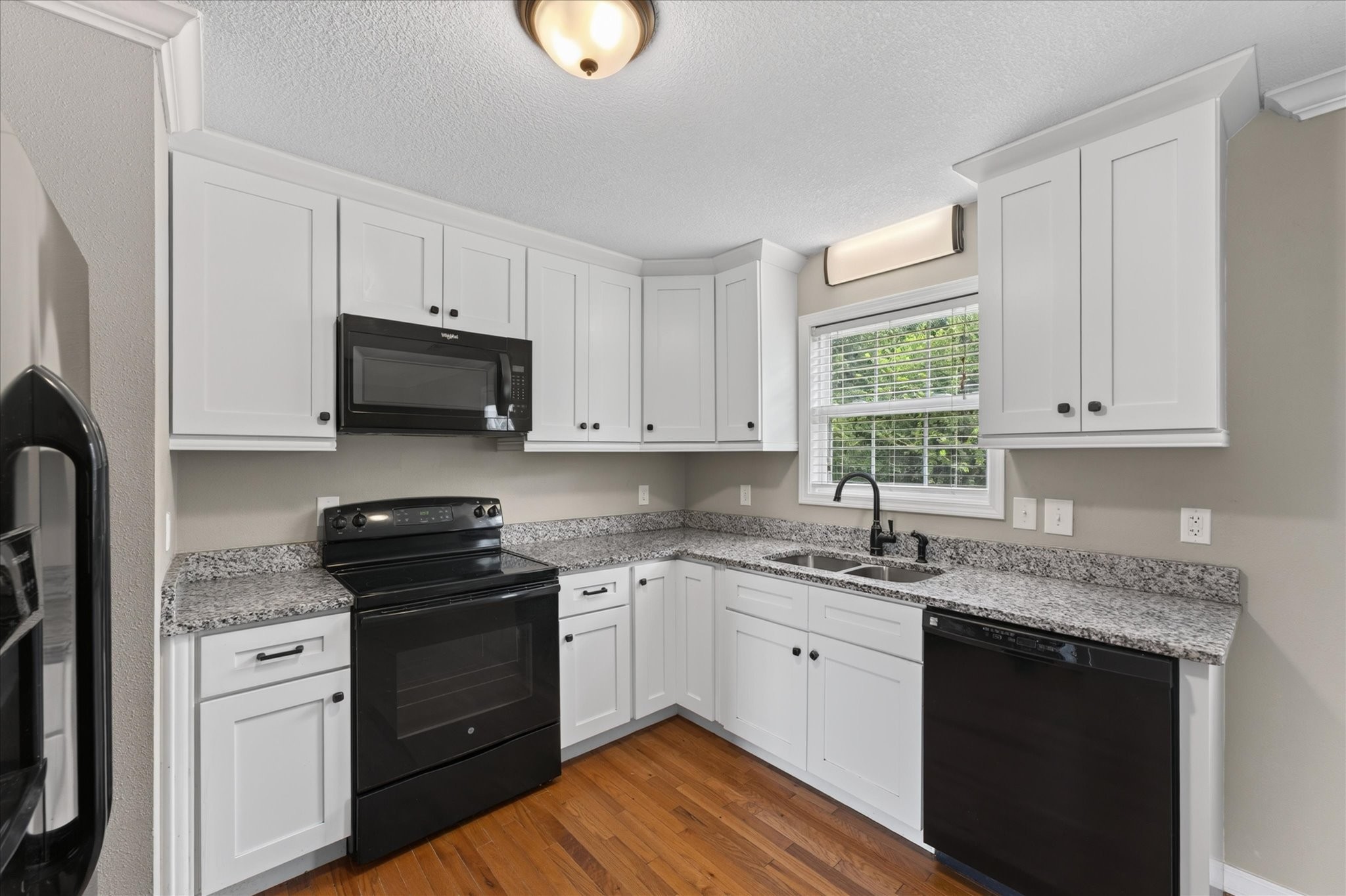 204 Ruf Dr Property Photo 10