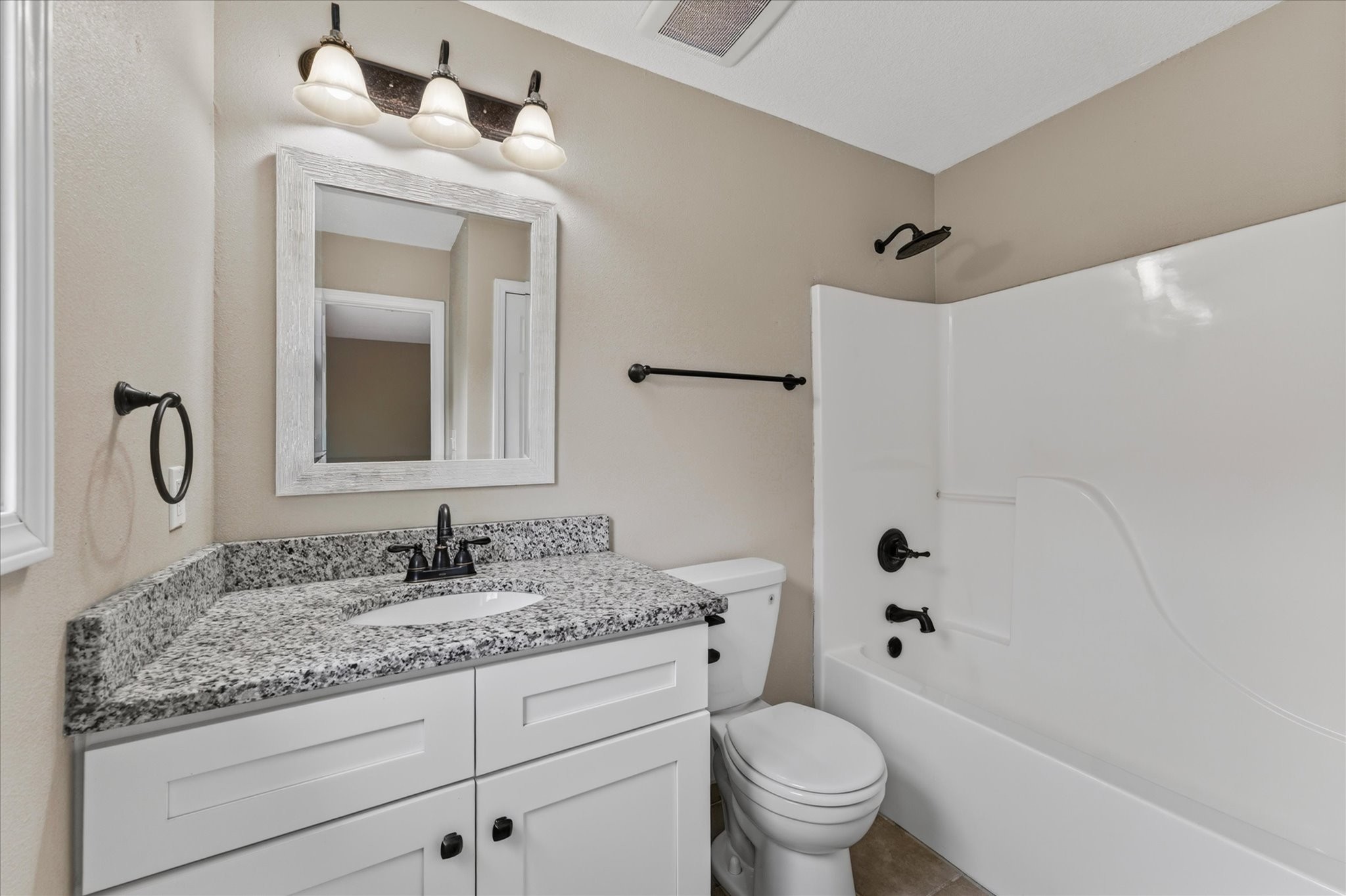 204 Ruf Dr Property Photo 16