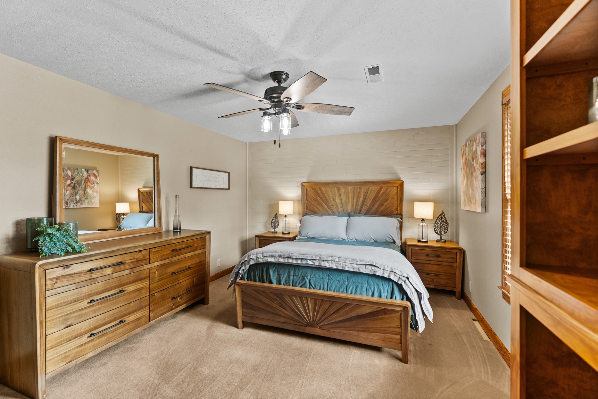 489 Page Dr Property Photo 12
