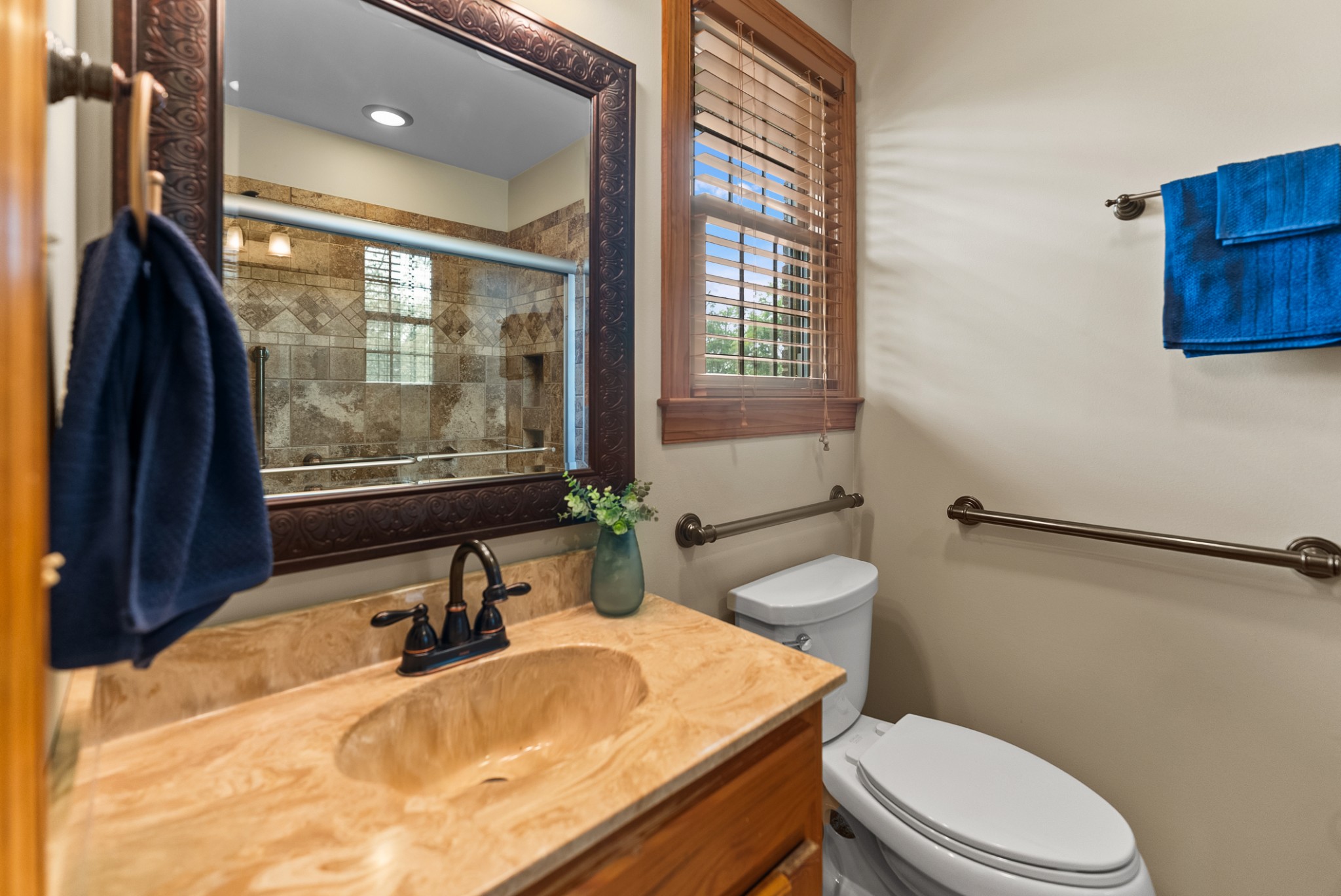489 Page Dr Property Photo 13