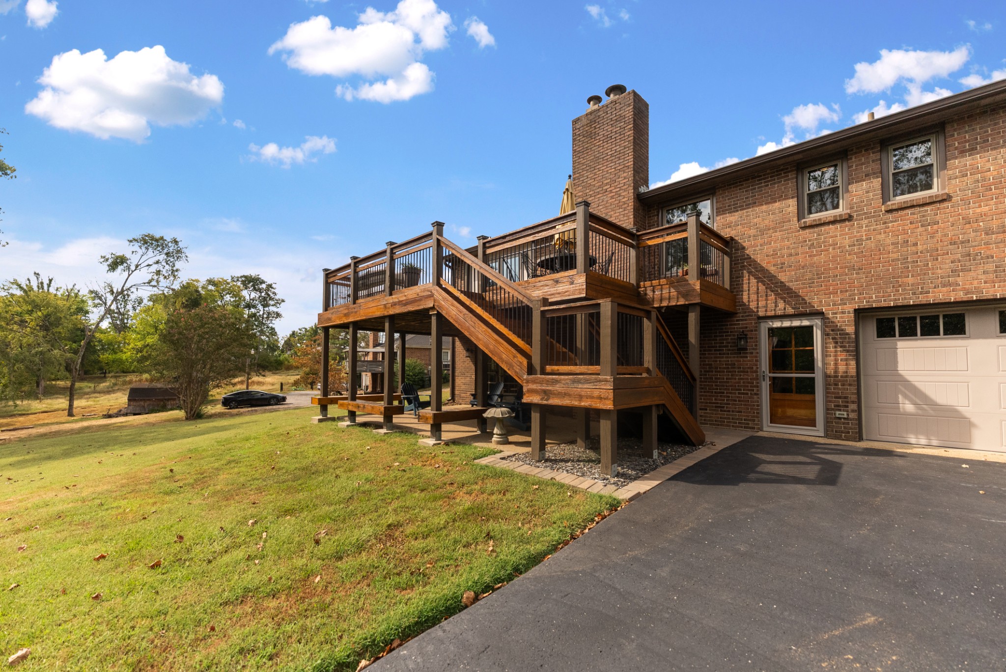 489 Page Dr Property Photo 24
