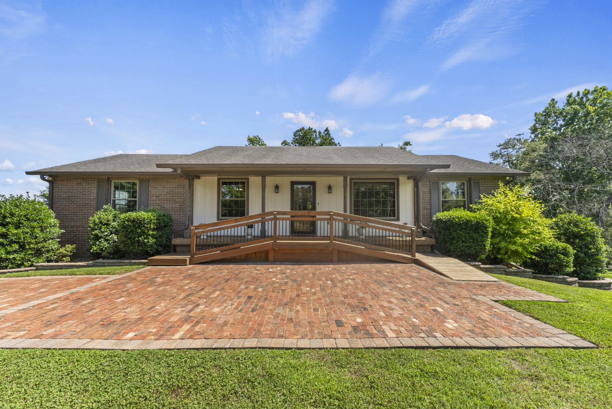 489 Page Dr Property Photo 30