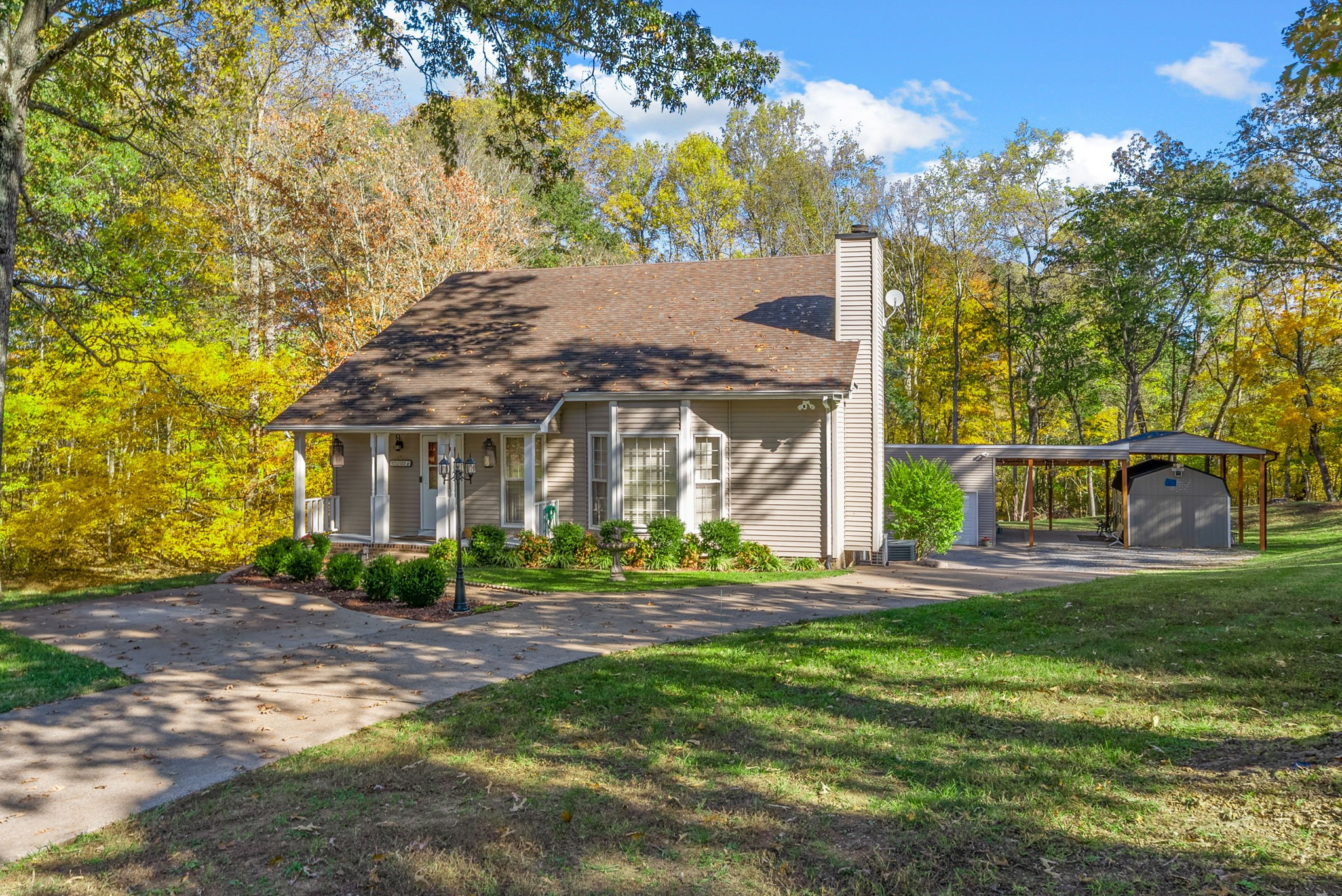 3430 Shagbark Cir