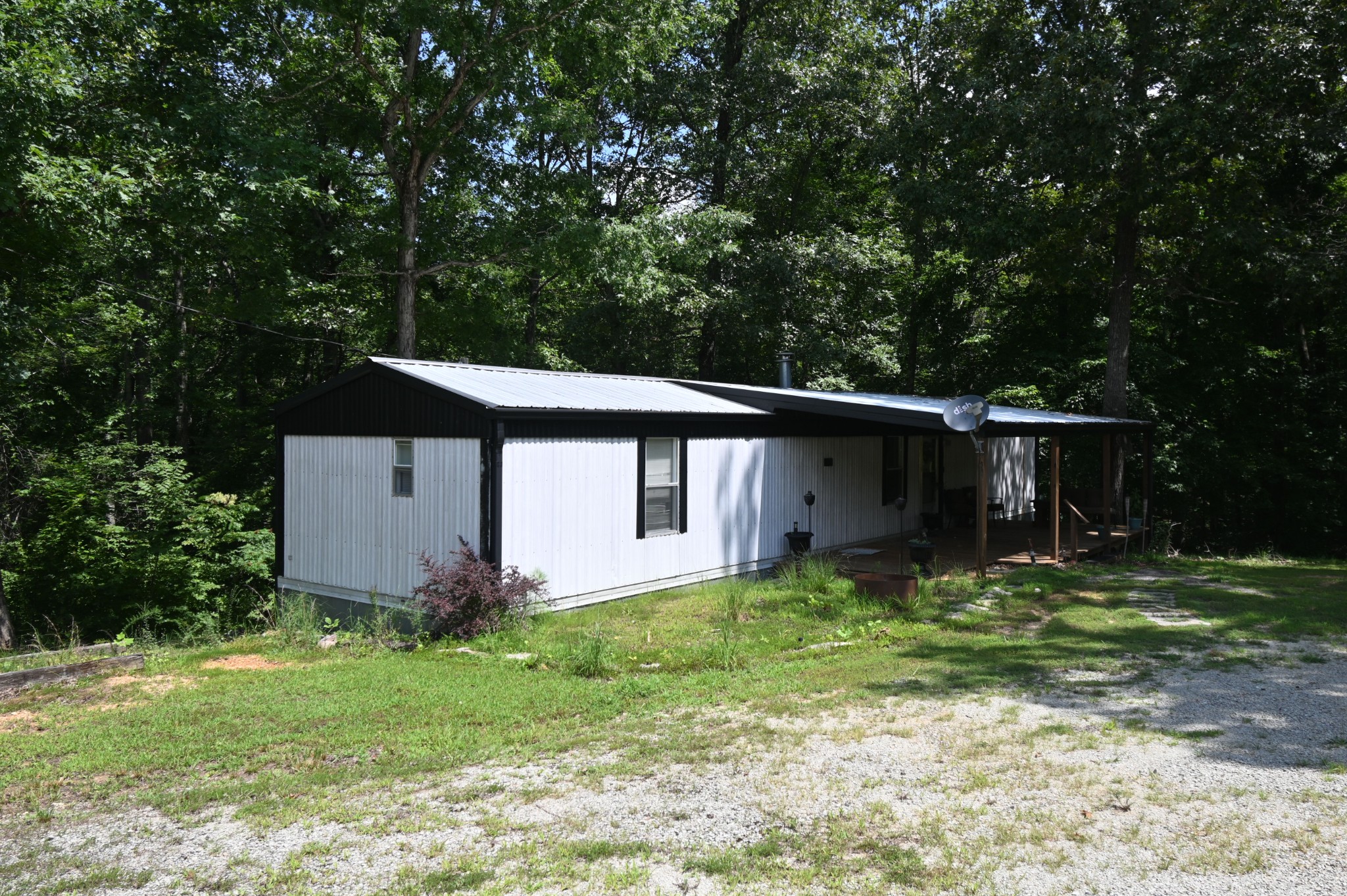 484 Stokes Ln Property Photo 5