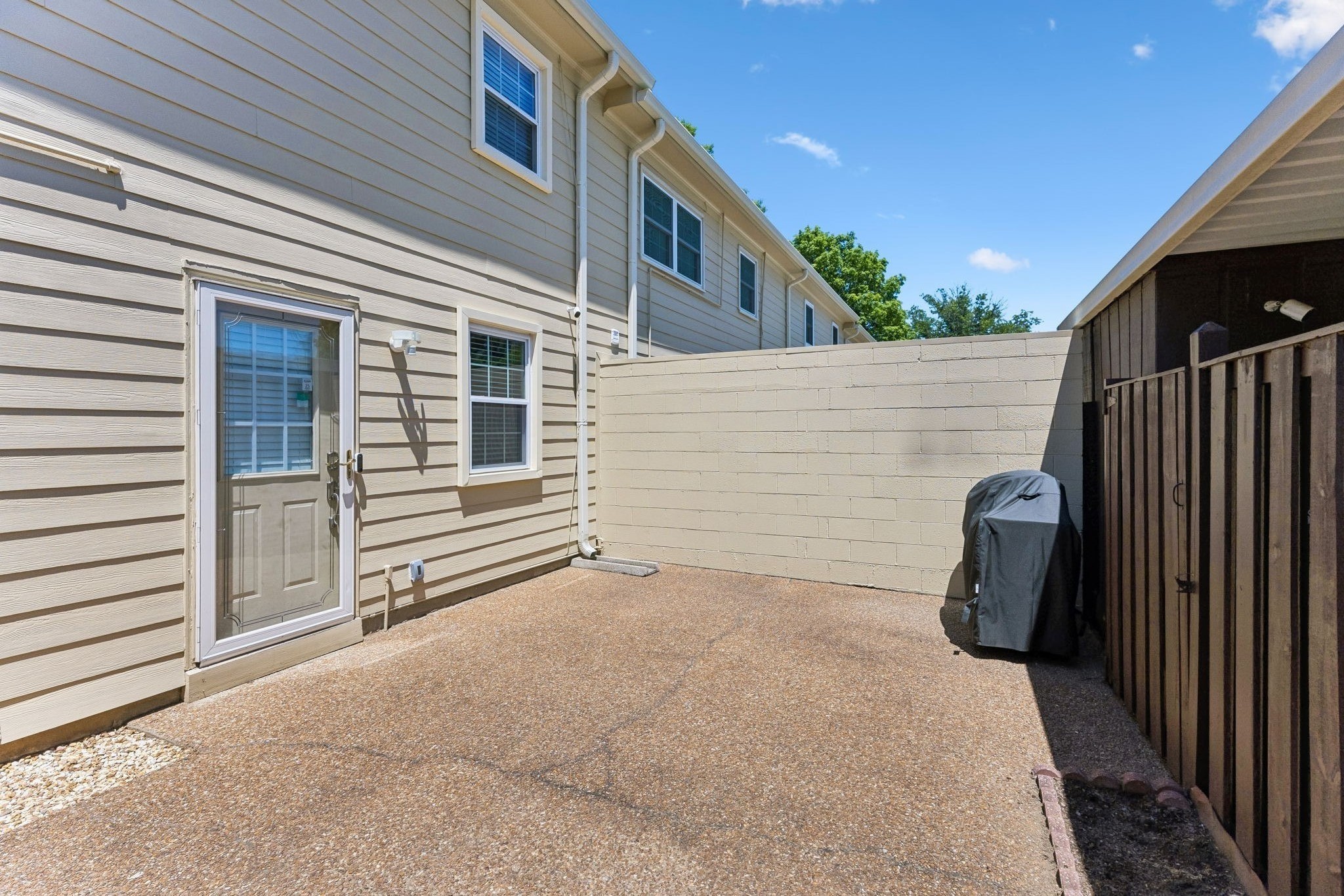 968 Todd Preis Dr Property Photo 43
