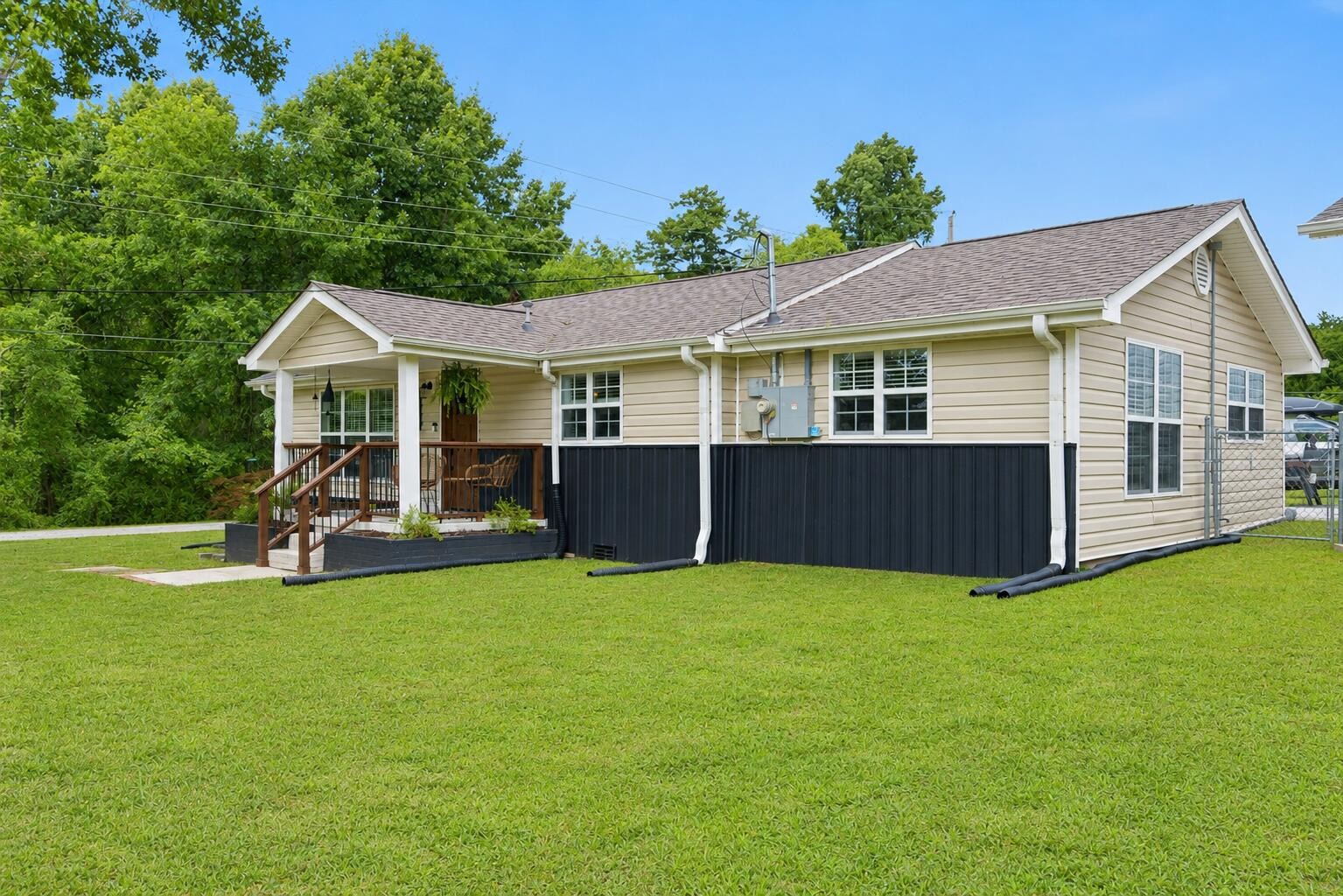 8311 Igou Gap Road Property Photo 1