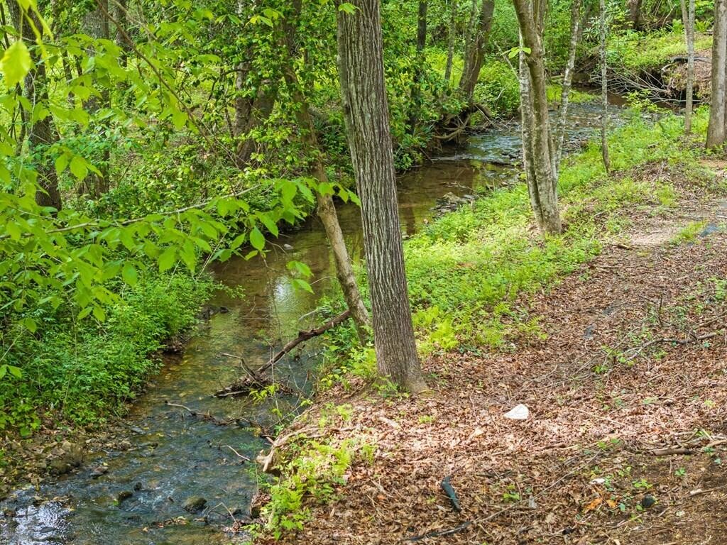 148 Brookwood Drive Property Photo 15