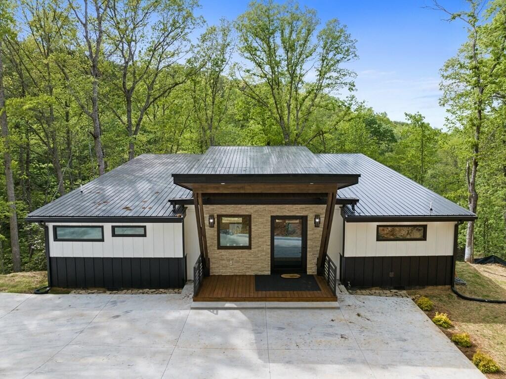 148 Brookwood Drive Property Photo 44
