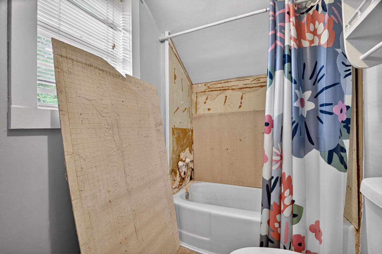 142 First Street Property Photo 23