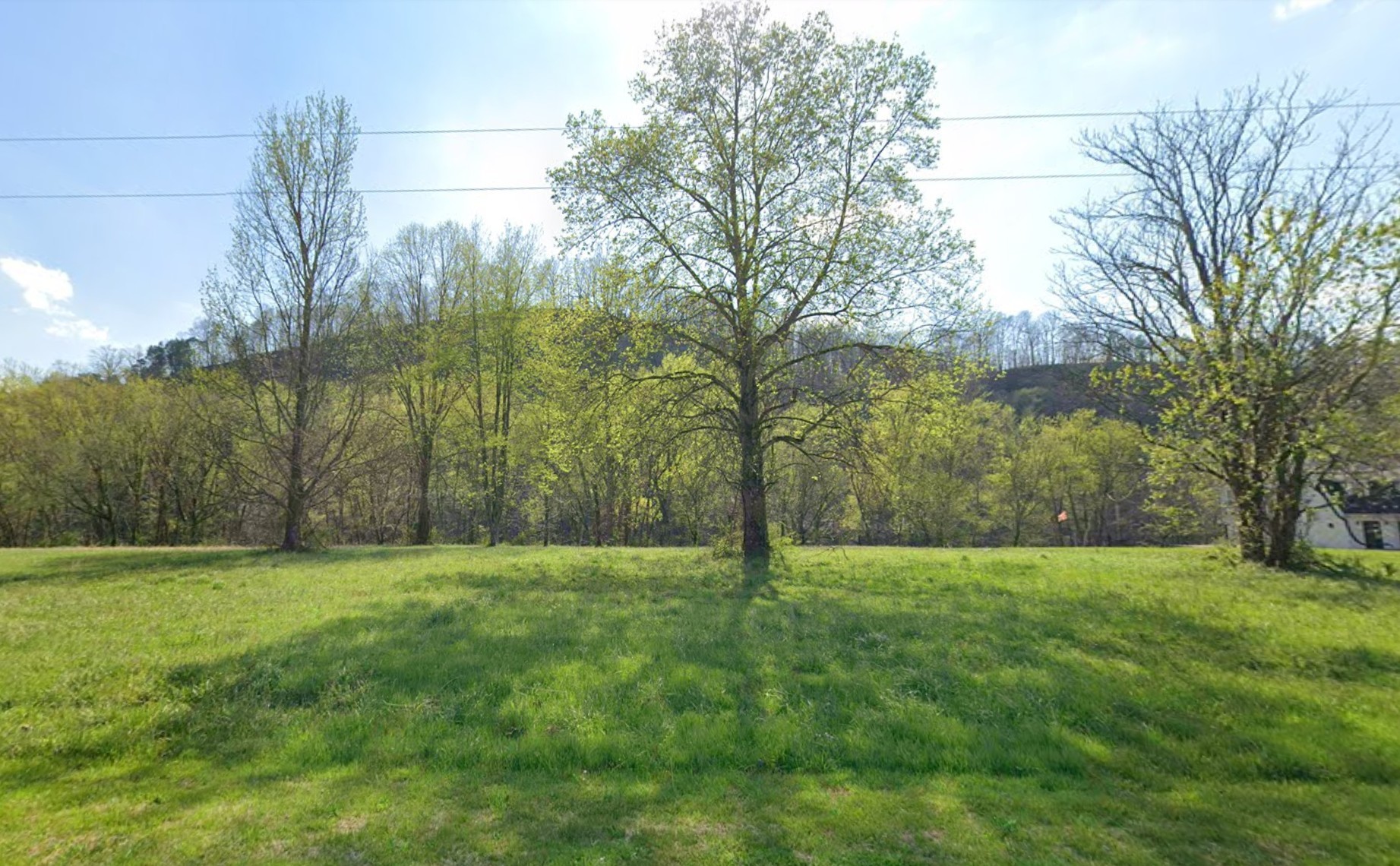 445 River Bend Dr Property Photo 2