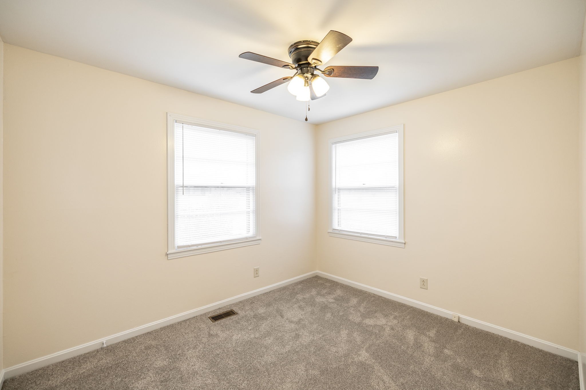 124 Bonita Ave Property Photo 53