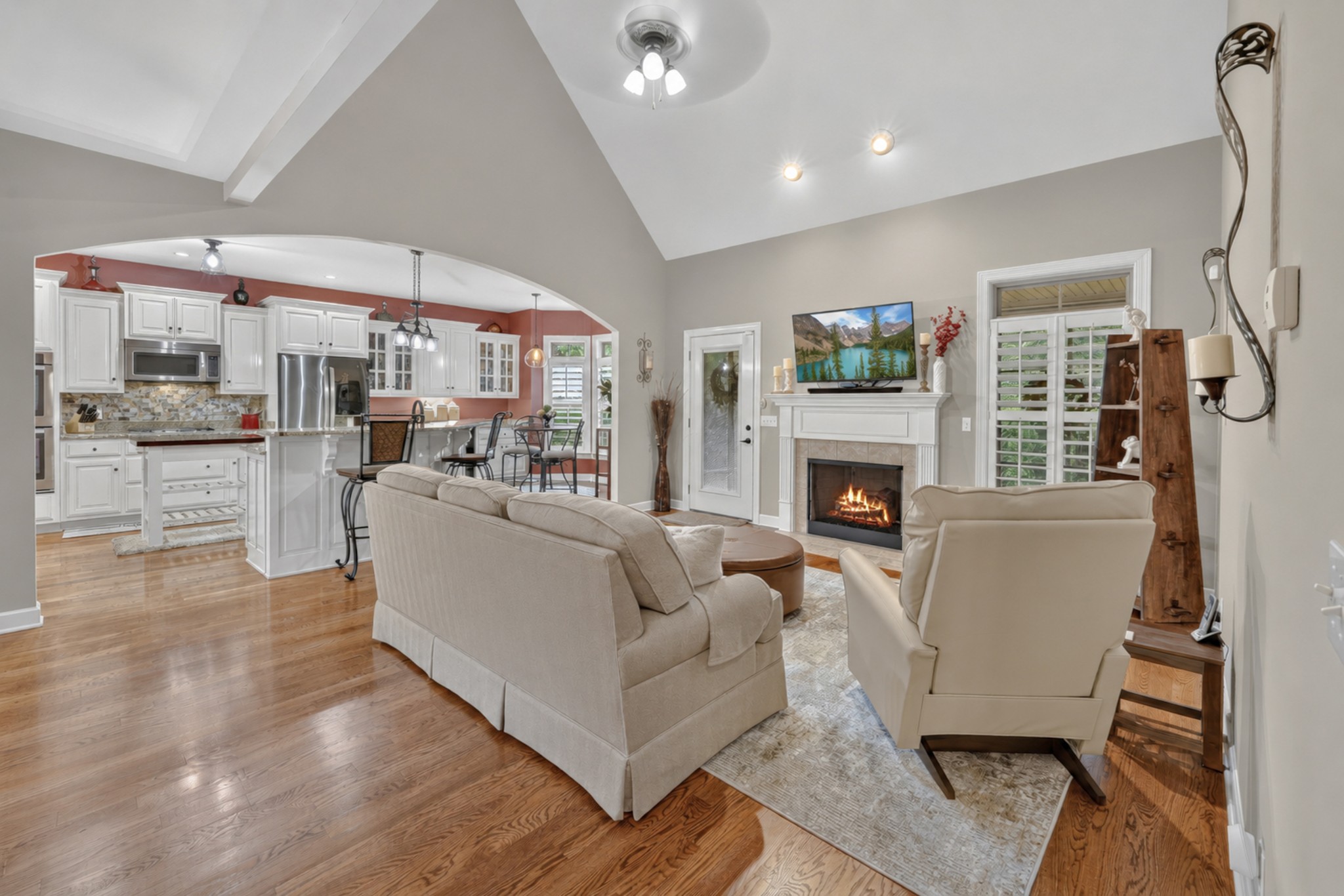 1051 Five Coves Trce Property Photo 11