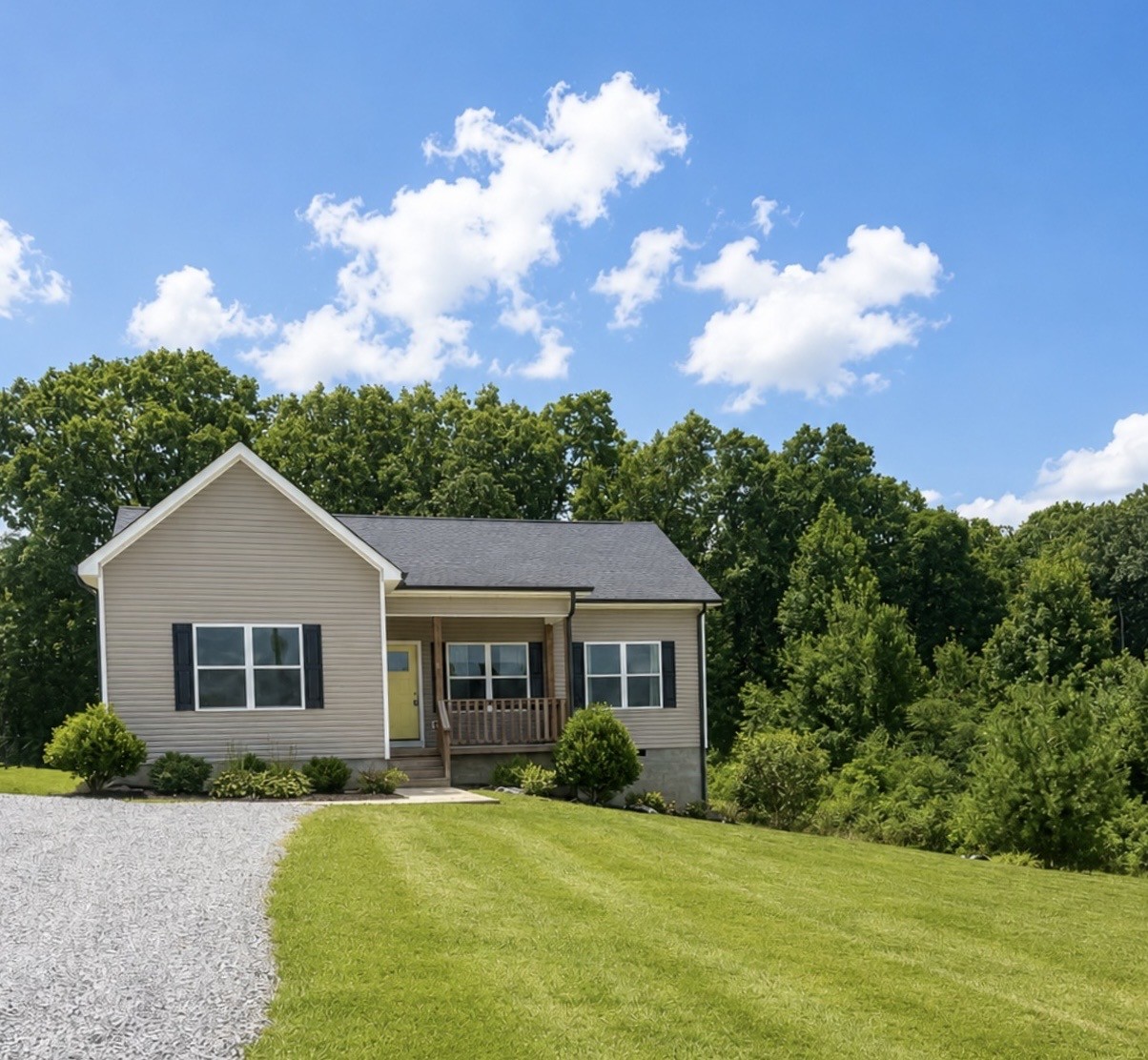 1162 Oak Grove Rd Property Photo 1