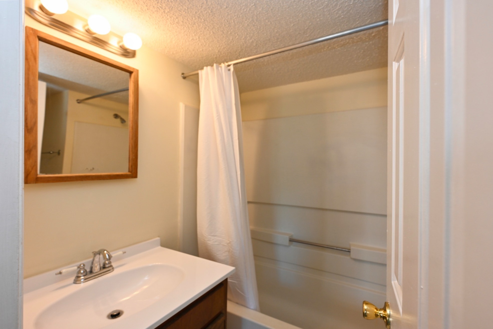 2325 Elliston Pl Property Photo 14