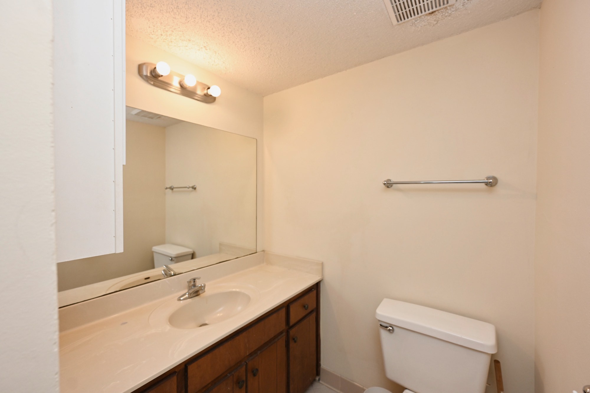 2325 Elliston Pl Property Photo 17