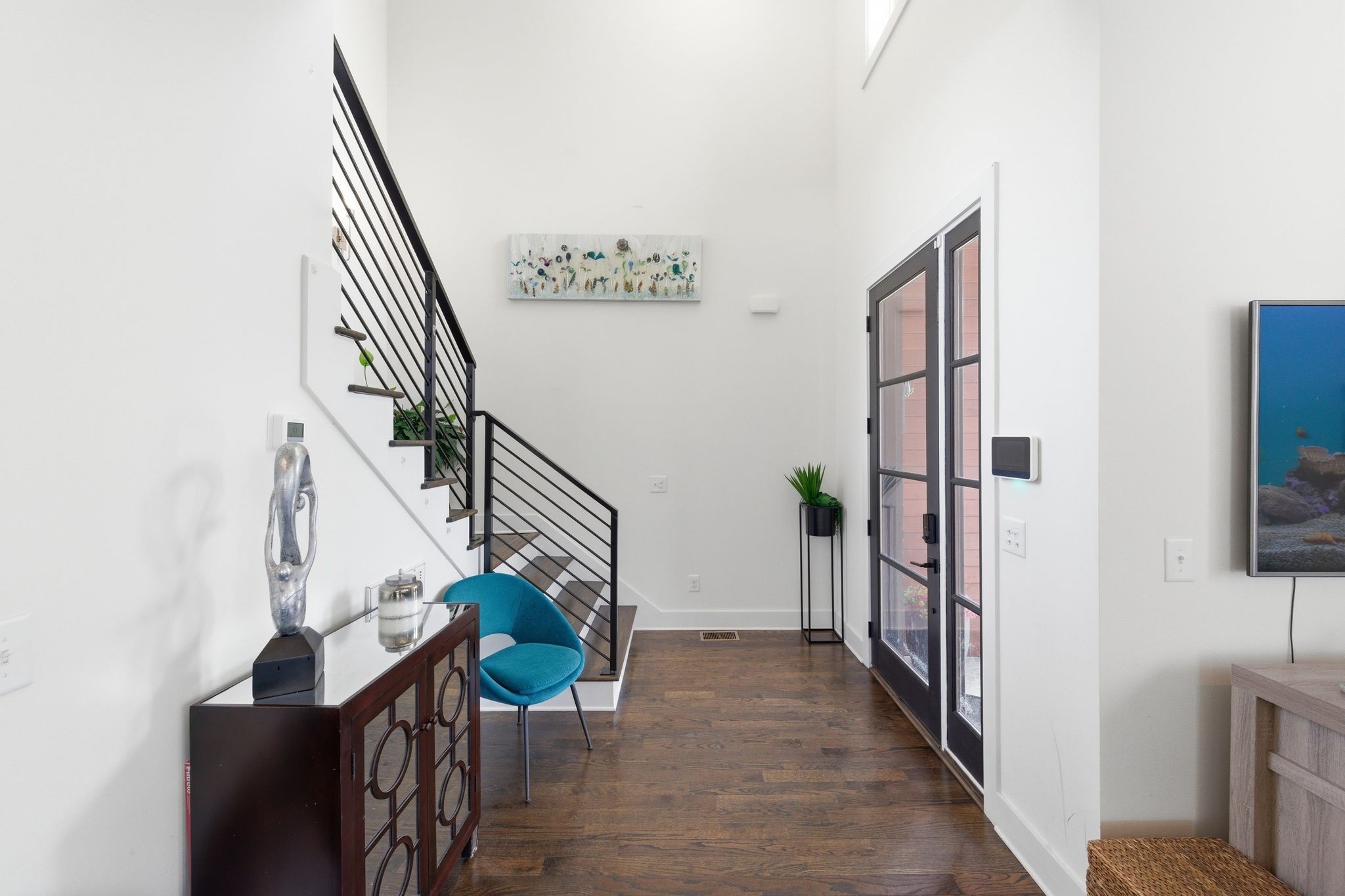1606 10th Ave, N Property Photo 4