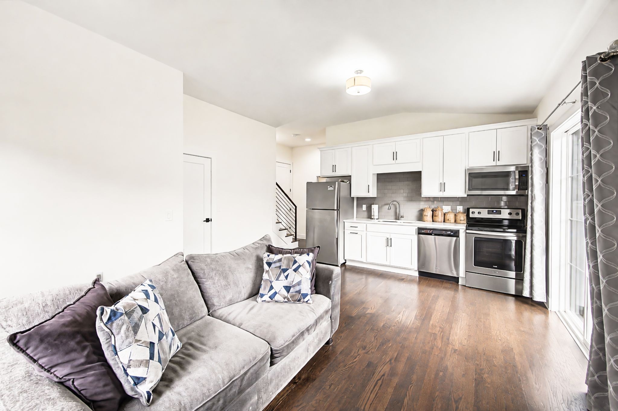1606 10th Ave, N Property Photo 25
