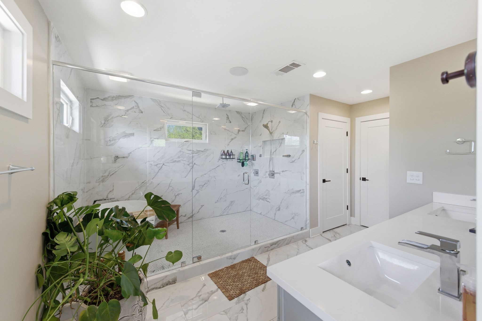 1606 10th Ave, N Property Photo 32