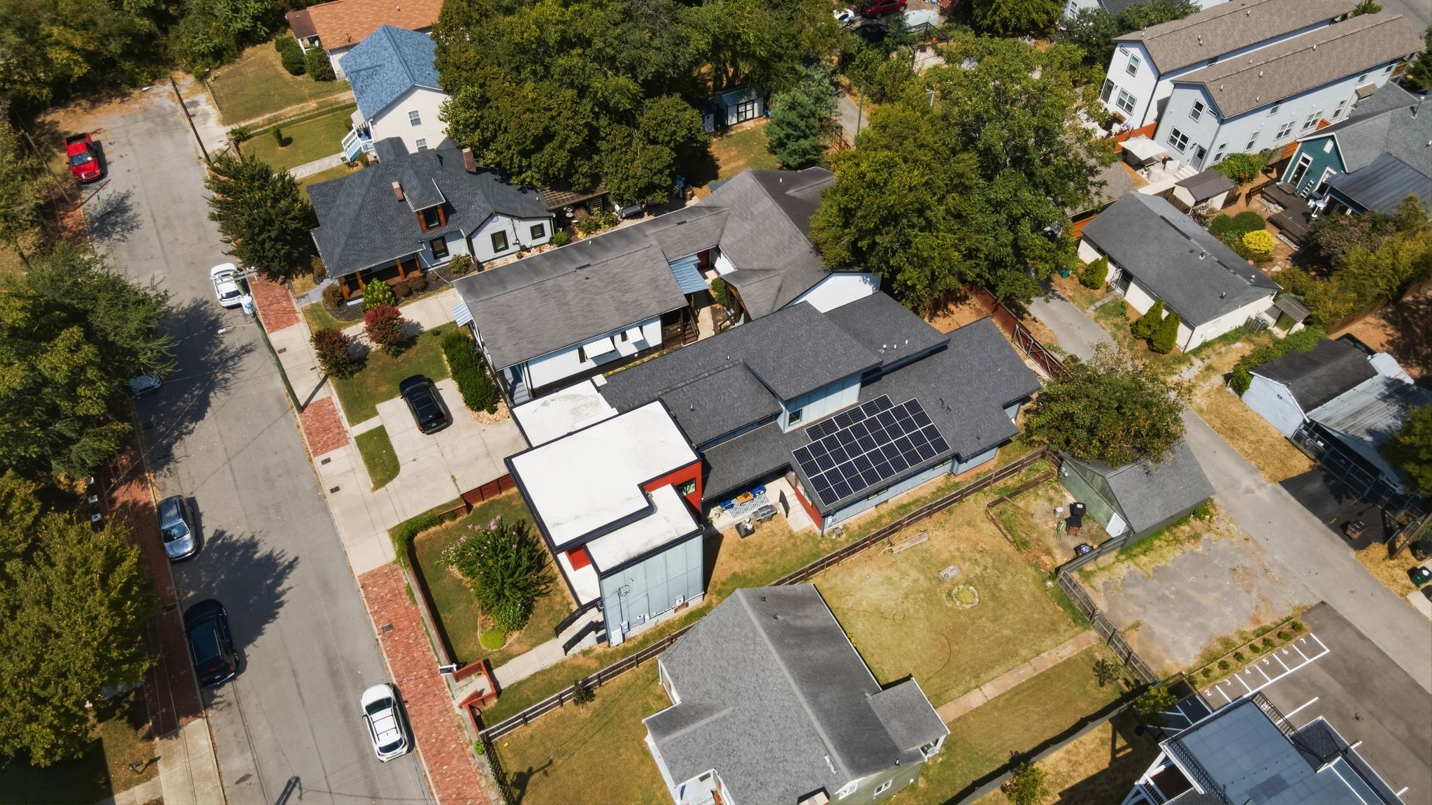 1606 10th Ave, N Property Photo 59