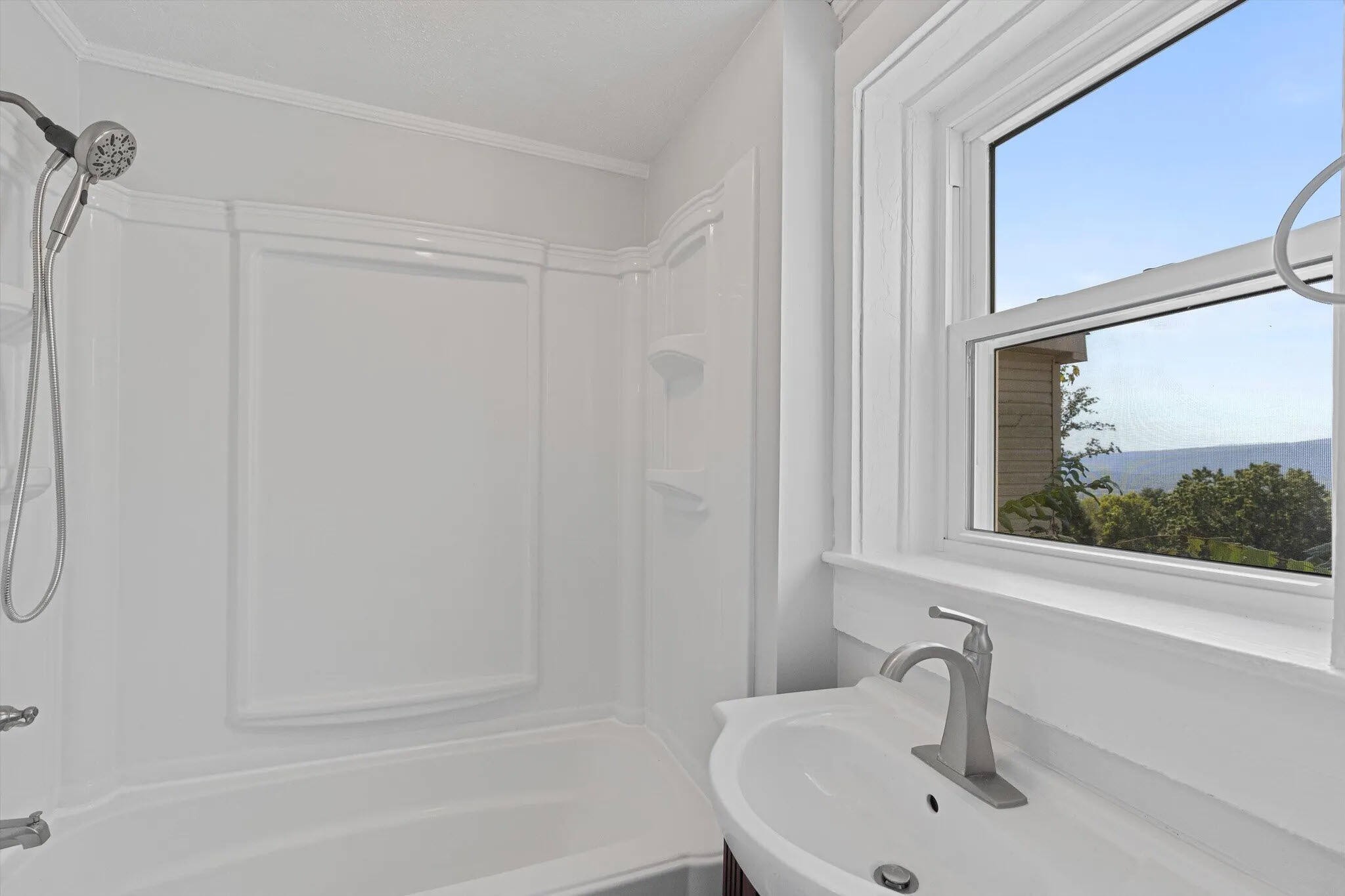 549 S Crest Road Property Photo 28