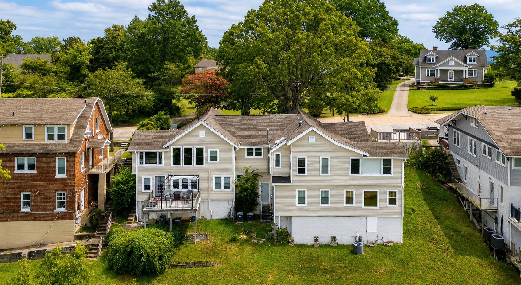 549 S Crest Road Property Photo 31