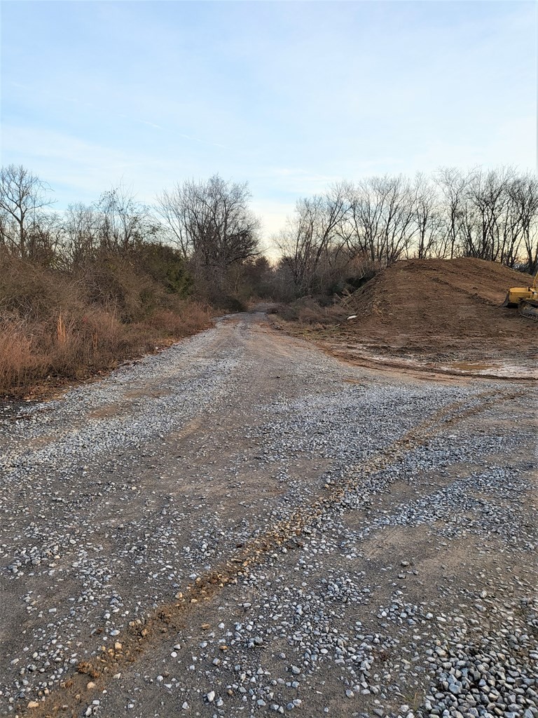 0 Manufacturers Road Property Photo 4