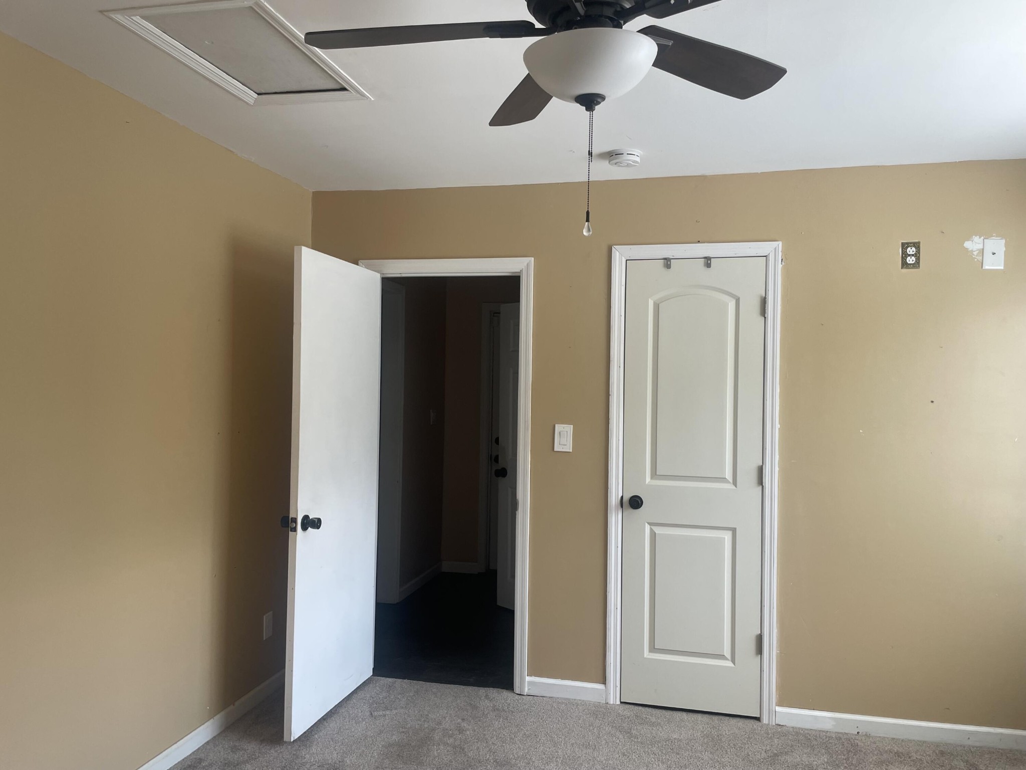 1620 Zale Drive, Se Property Photo 4