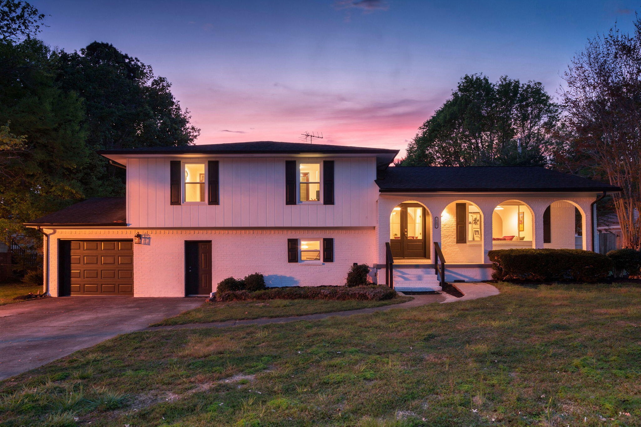 157 Mapleton Drive, NW