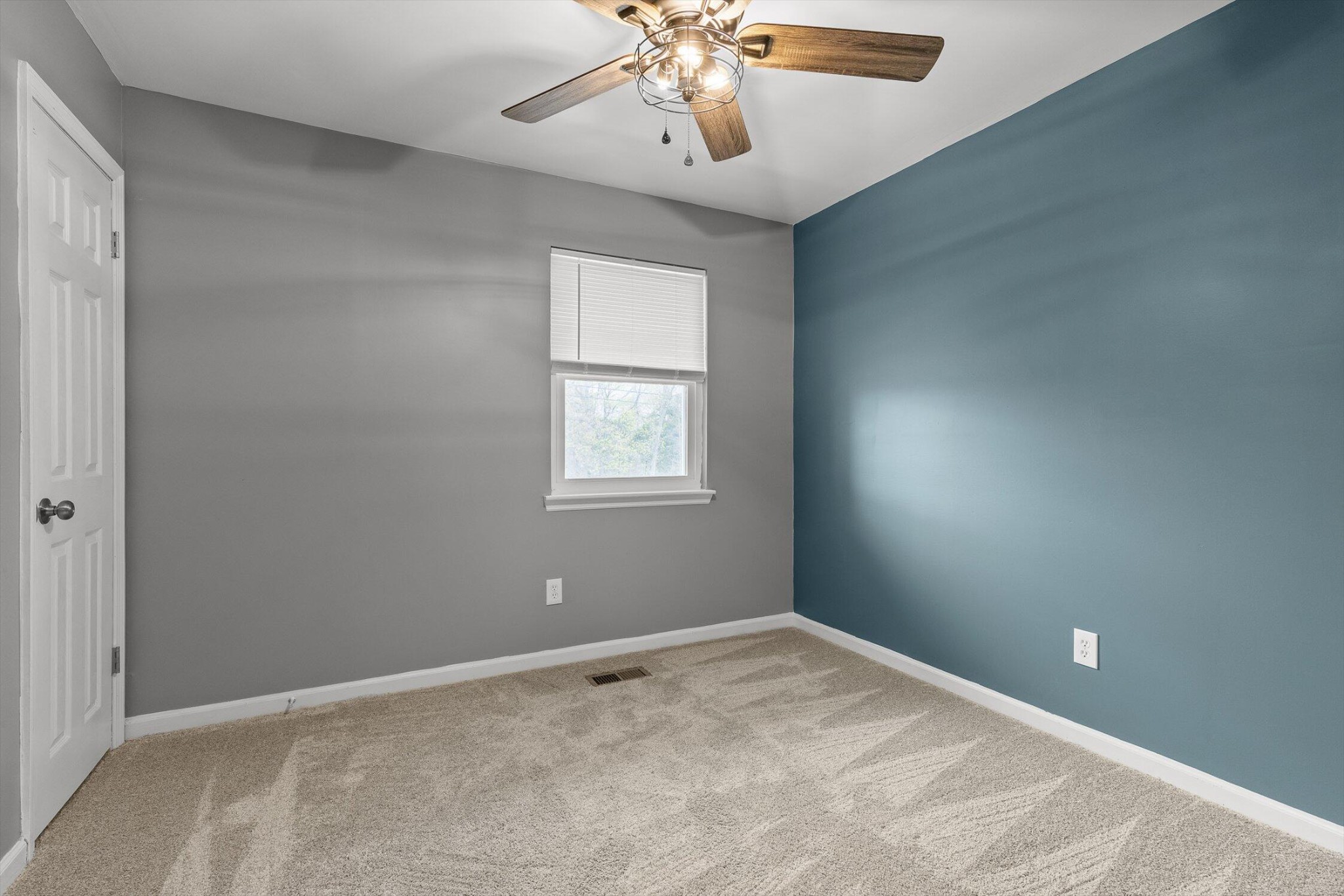 215 Battlewood Drive Property Photo 23