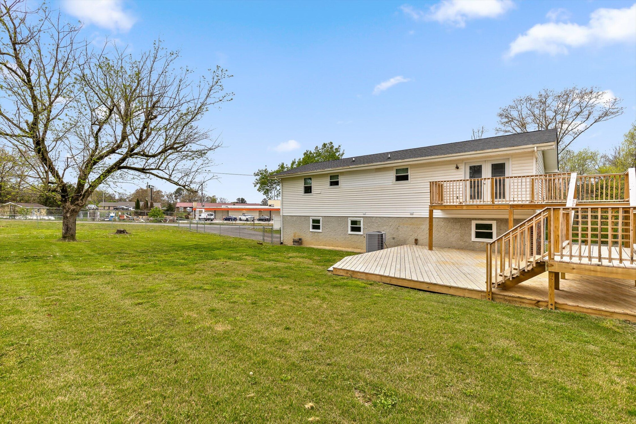 215 Battlewood Drive Property Photo 31