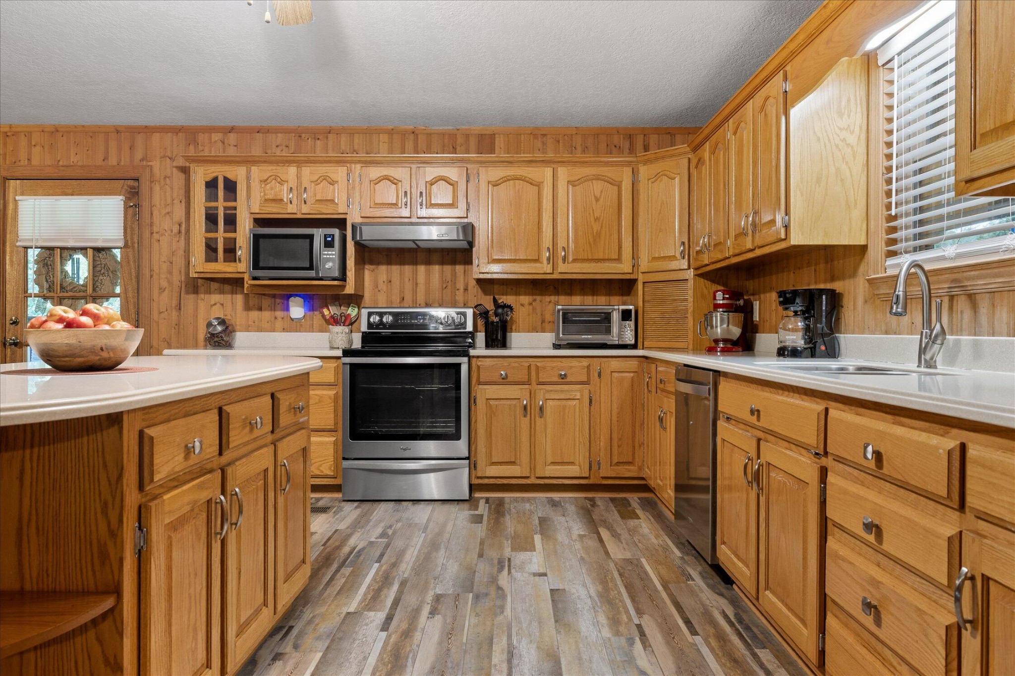 927 Casey Road Property Photo 3