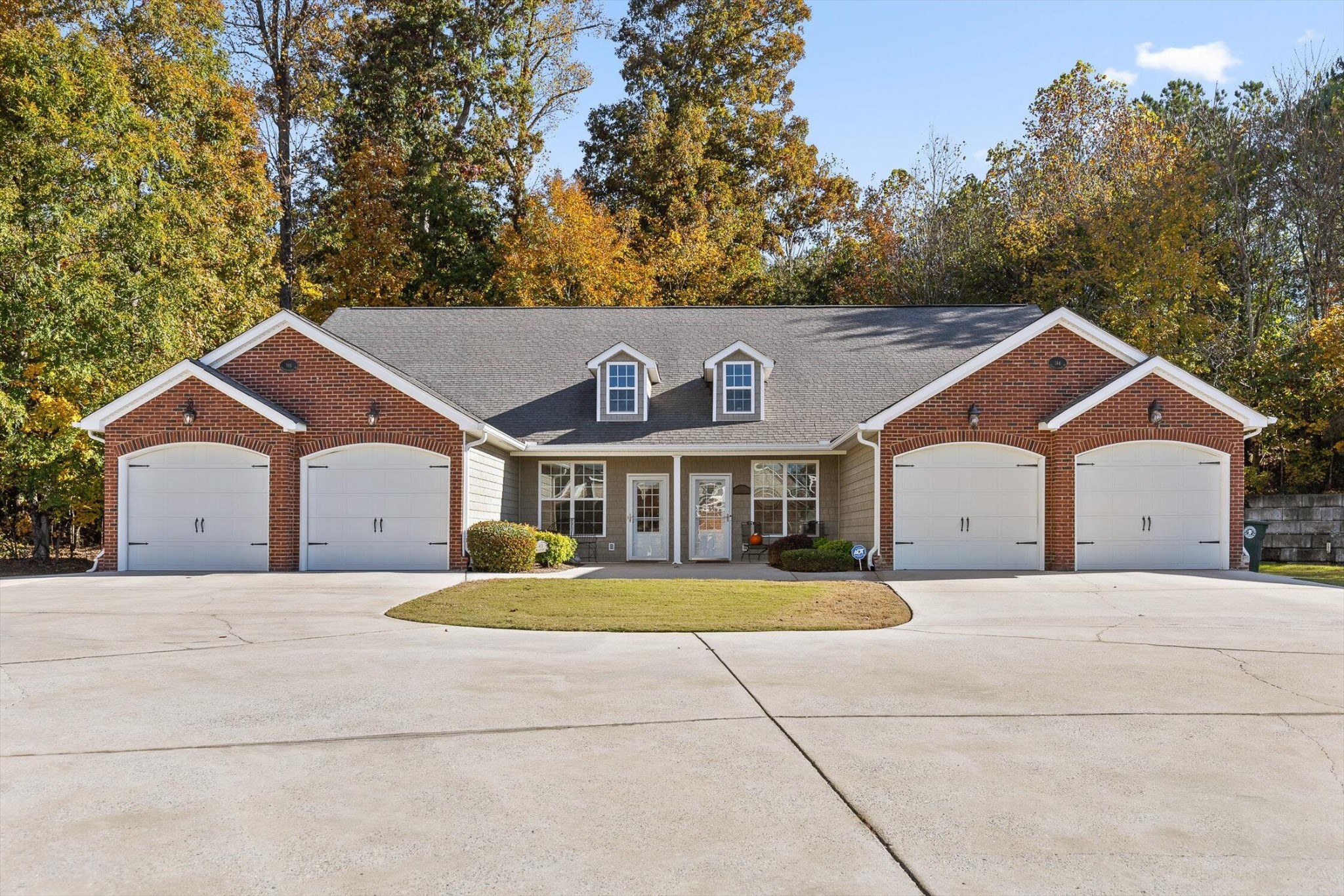 148 Thistlewood Drive Property Photo 1