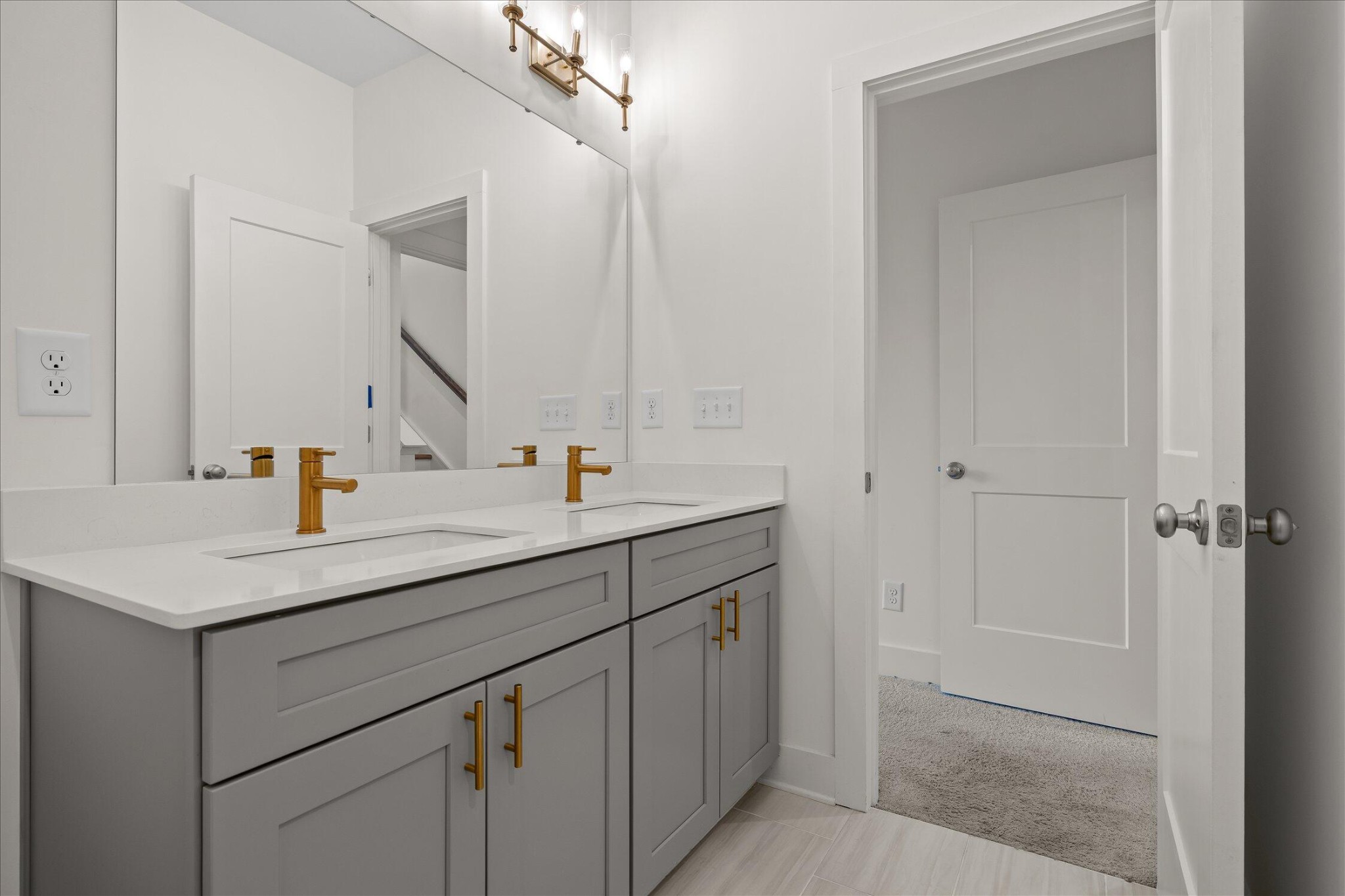 724 Belletrace Circle Property Photo 5