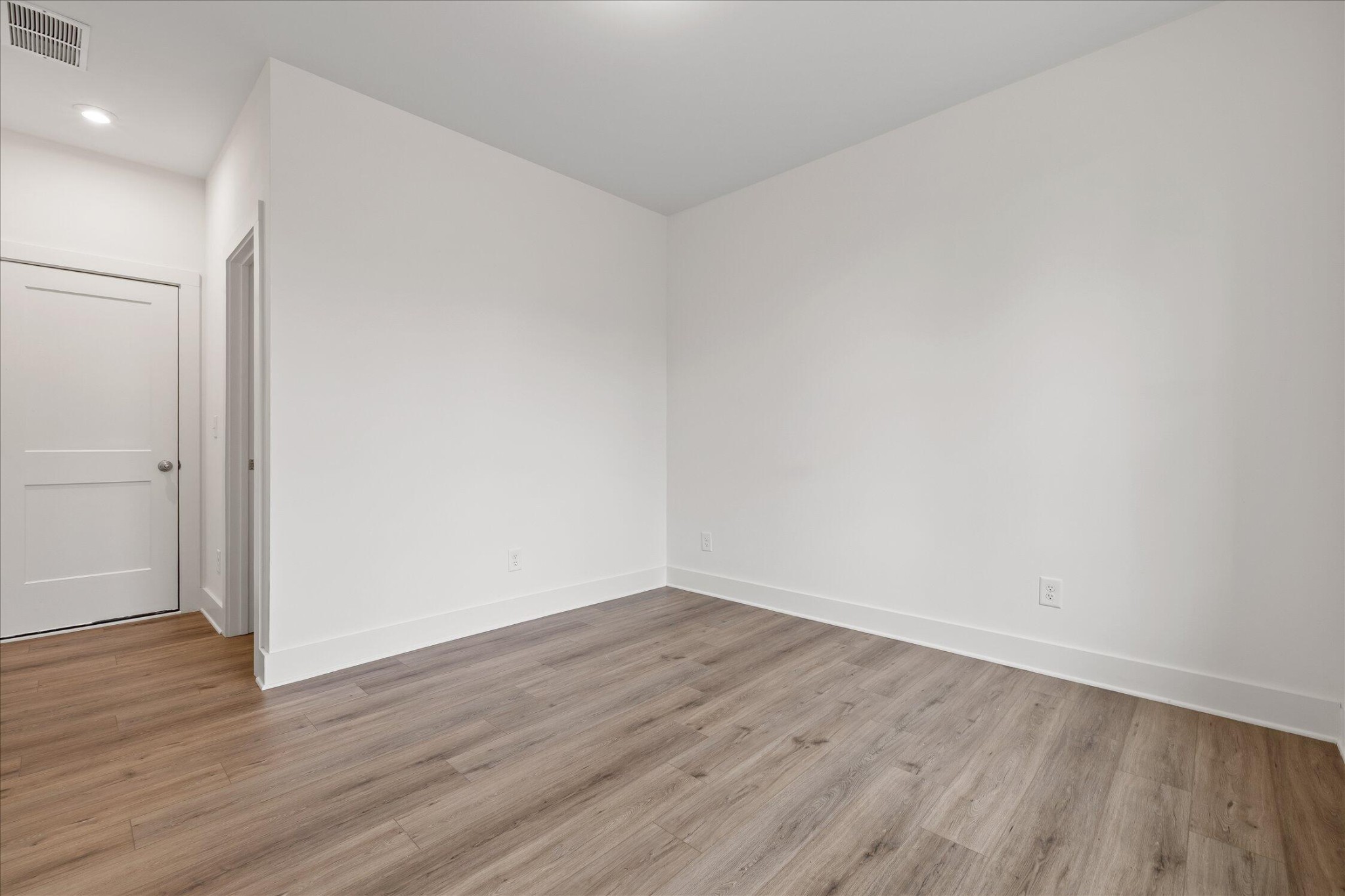724 Belletrace Circle Property Photo 12